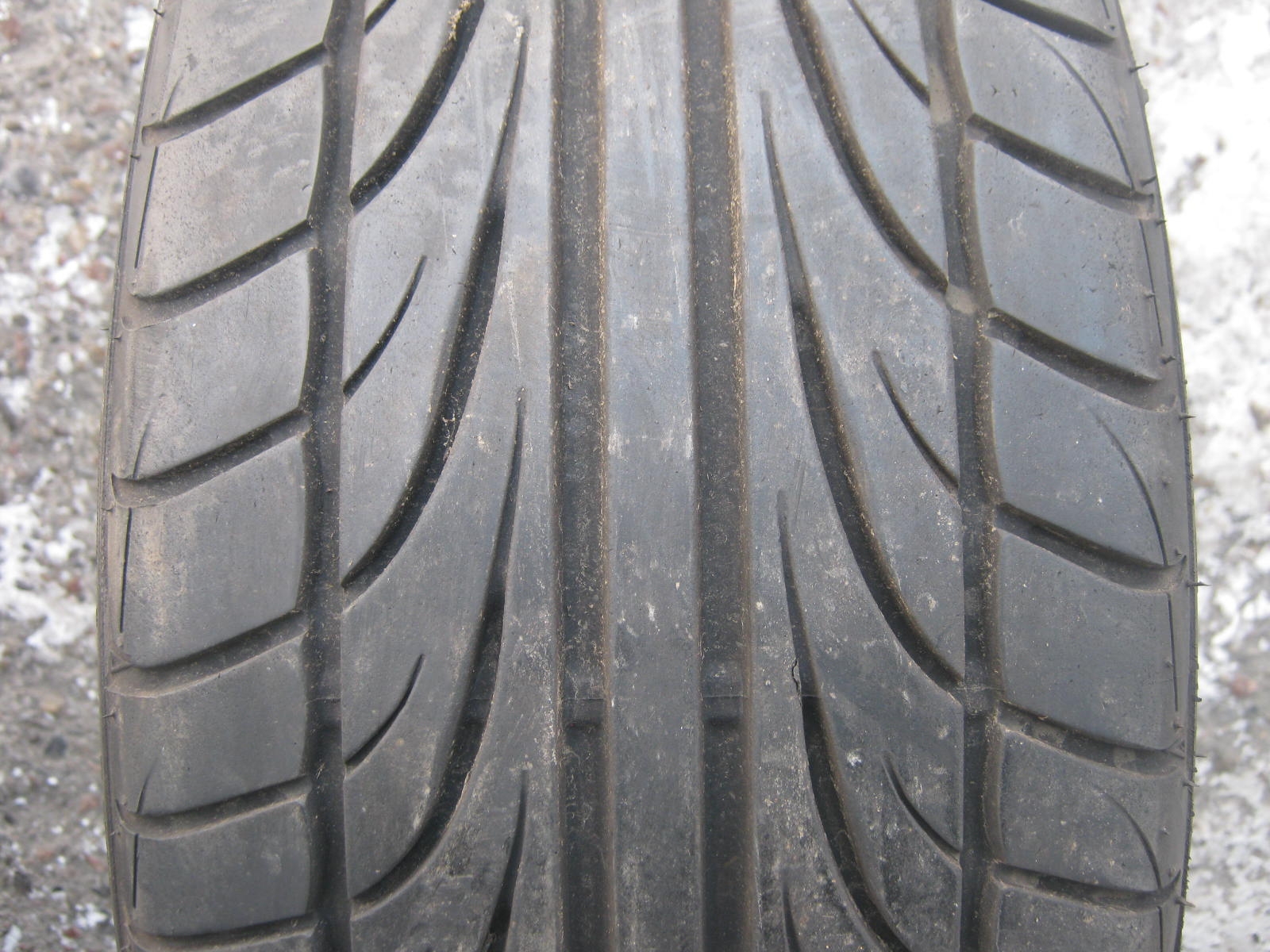 215/35/17 ZR Falken FK452, použitý letní pár