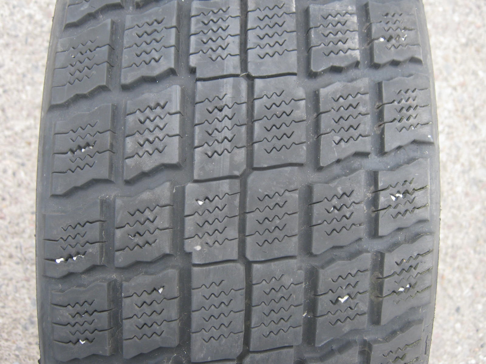 215/65/16 98H Michelin XM+S 330, použitý zimní pár