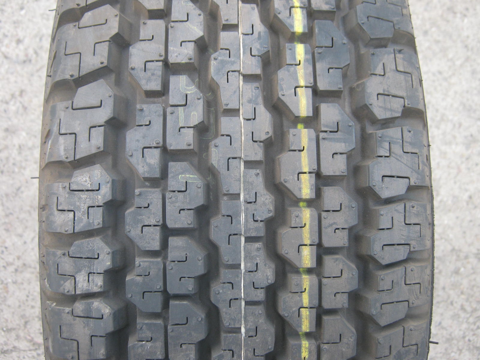 31/10.5 R15 109R Bridgestone Dueler H/T 689,  letní 