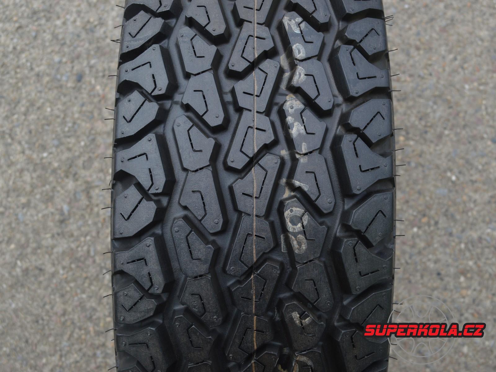 265/75/16 112/109R Gillette Kodiak LT A/T