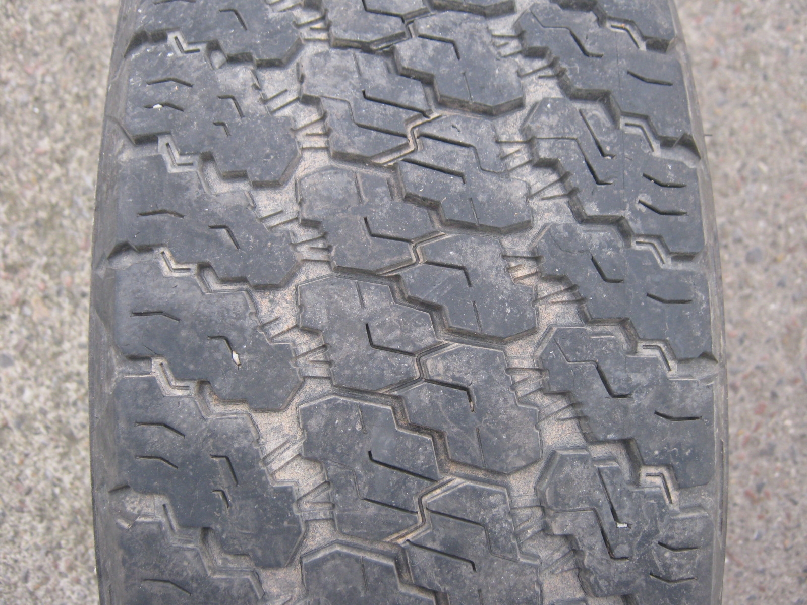 245/75/17 110T Goodyear Wrangler M+S, použitý celoroční pár