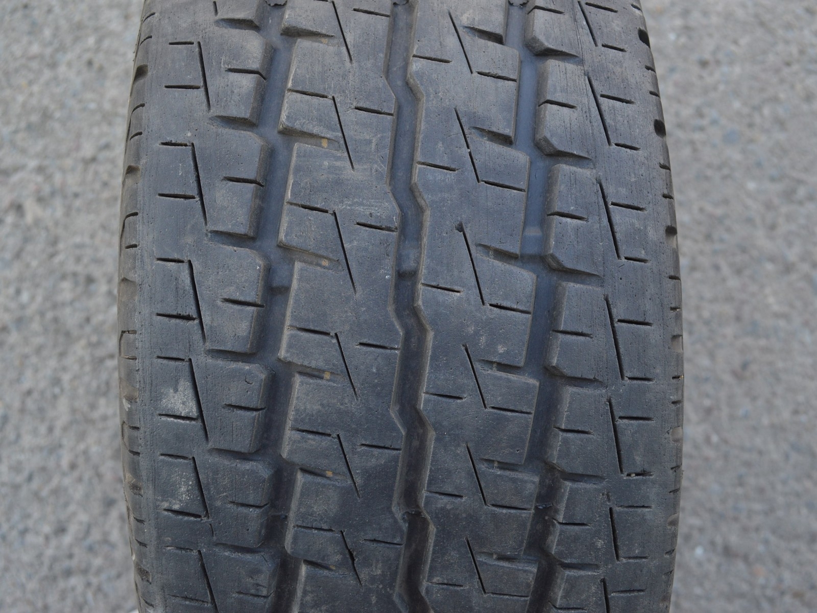 235/65/16C 115/113R Toyo H08, použitý letní kus