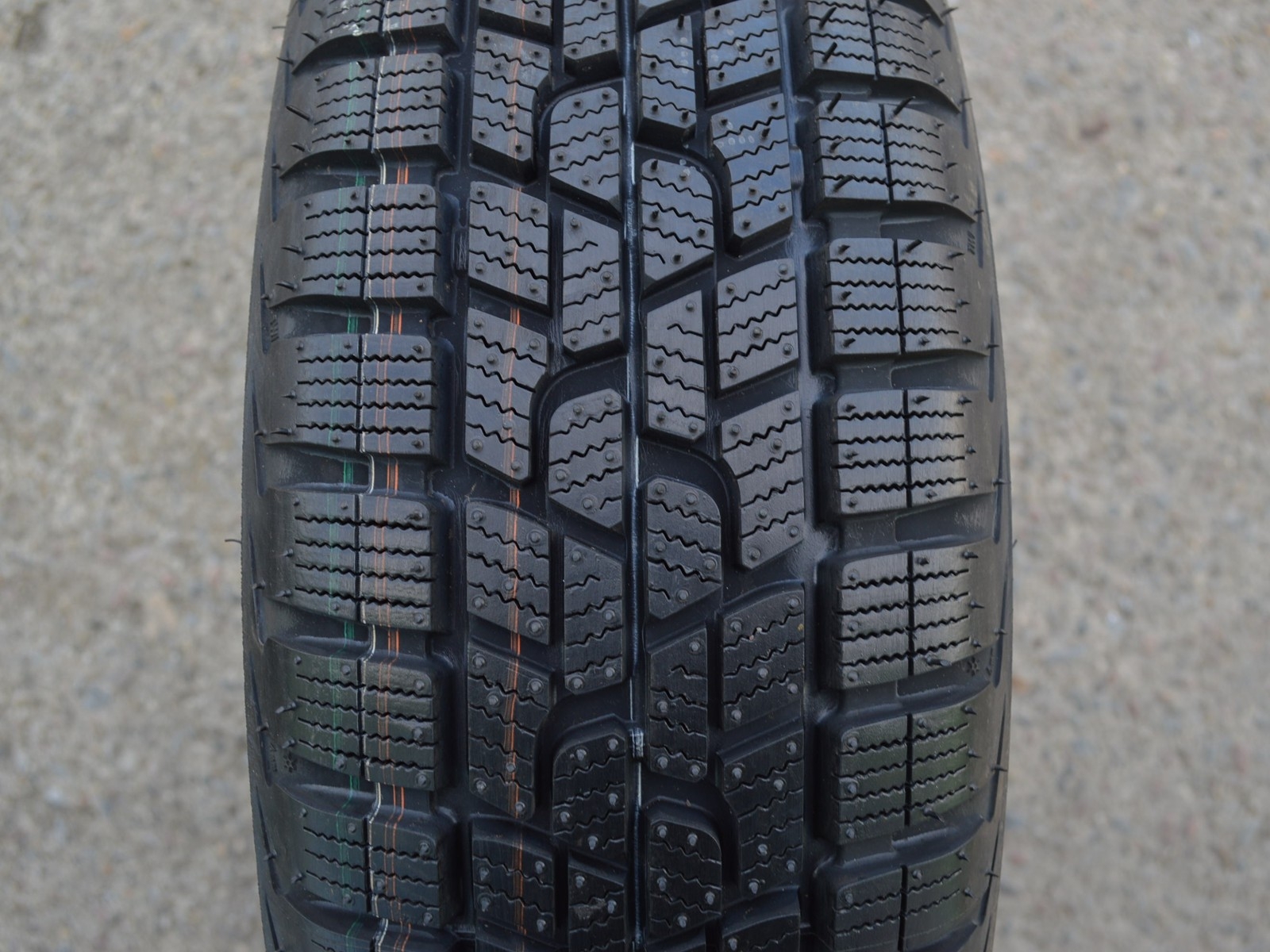 185/65/15  88T  Firestone Winterhawk 2 Evo, zimní