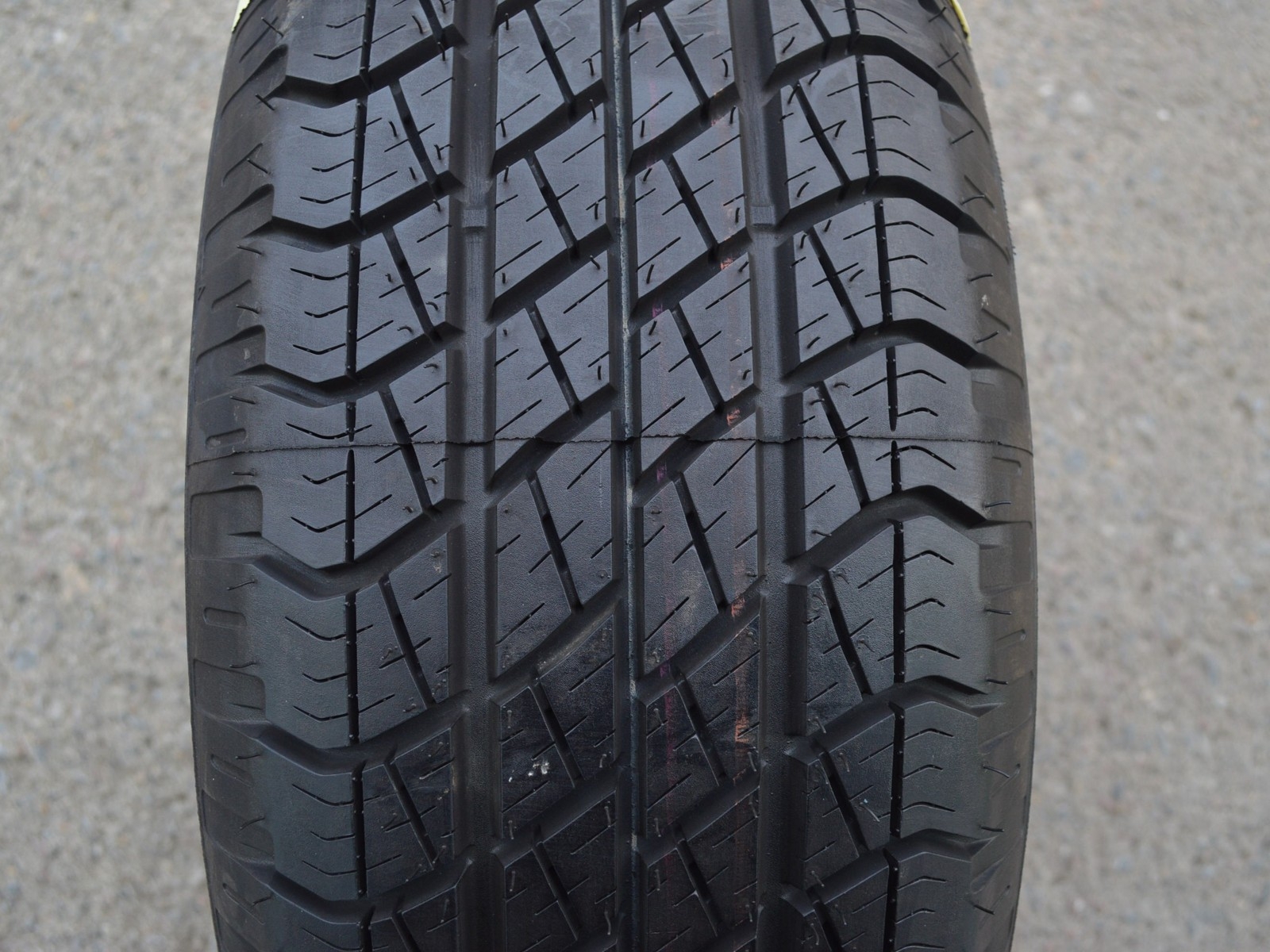 255/65/16  109H  Goodyear Wrangler HP, celoroční