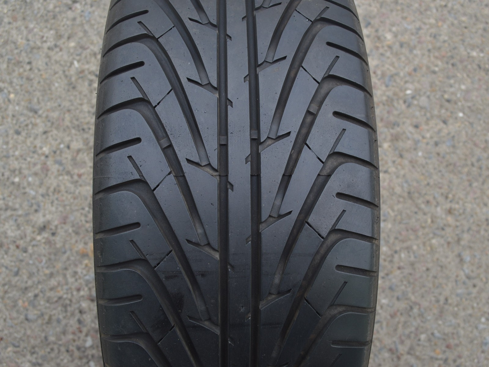 215/40/17 87Y XL Hankook K104 Ventus Sport, použitý letní pár