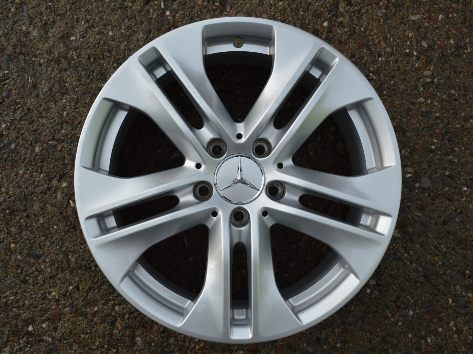 alu kolo Mercedes-Benz 17