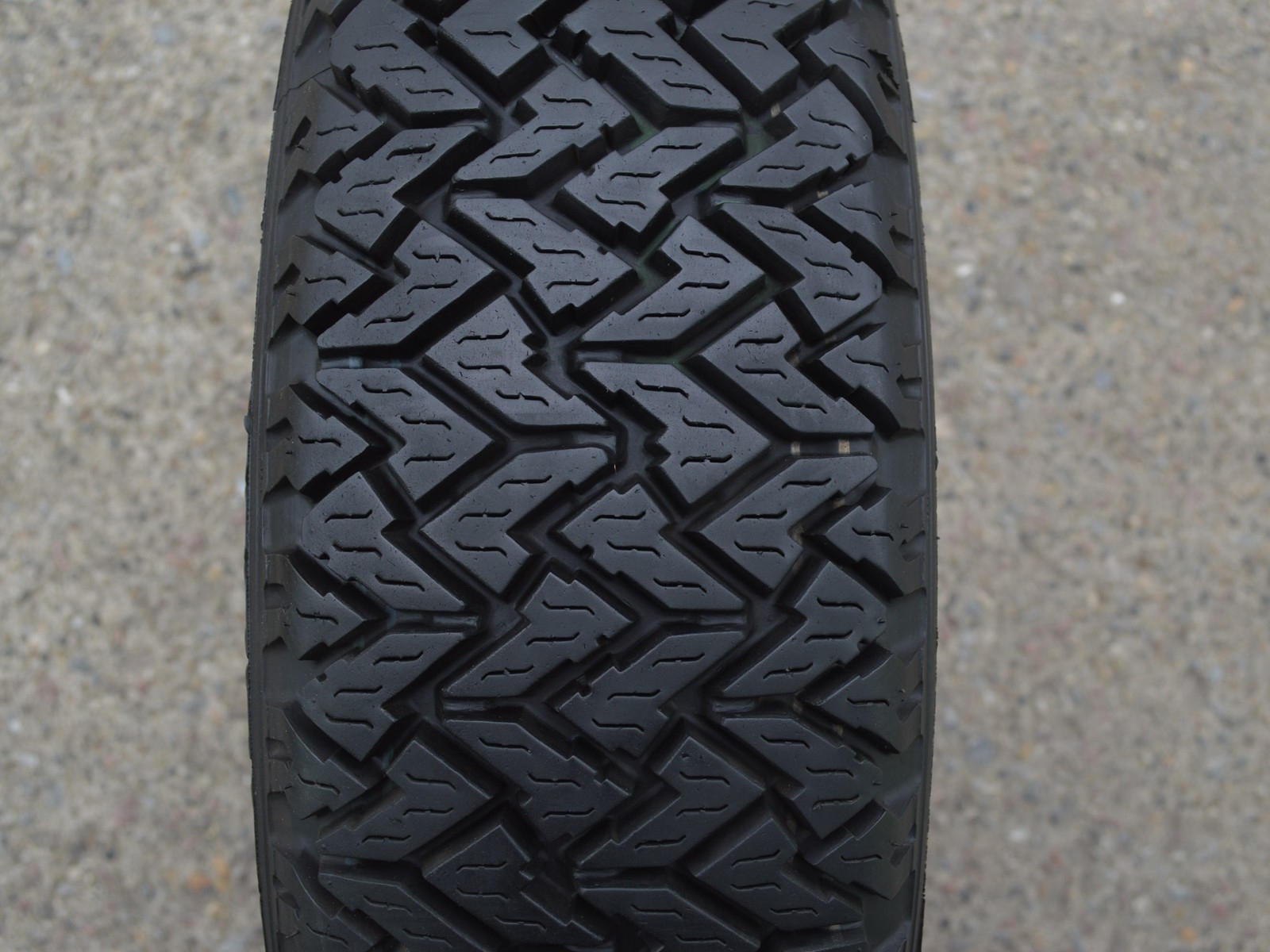 185/70/15  88T  Pirelli Winter 190, použitá zimní sada