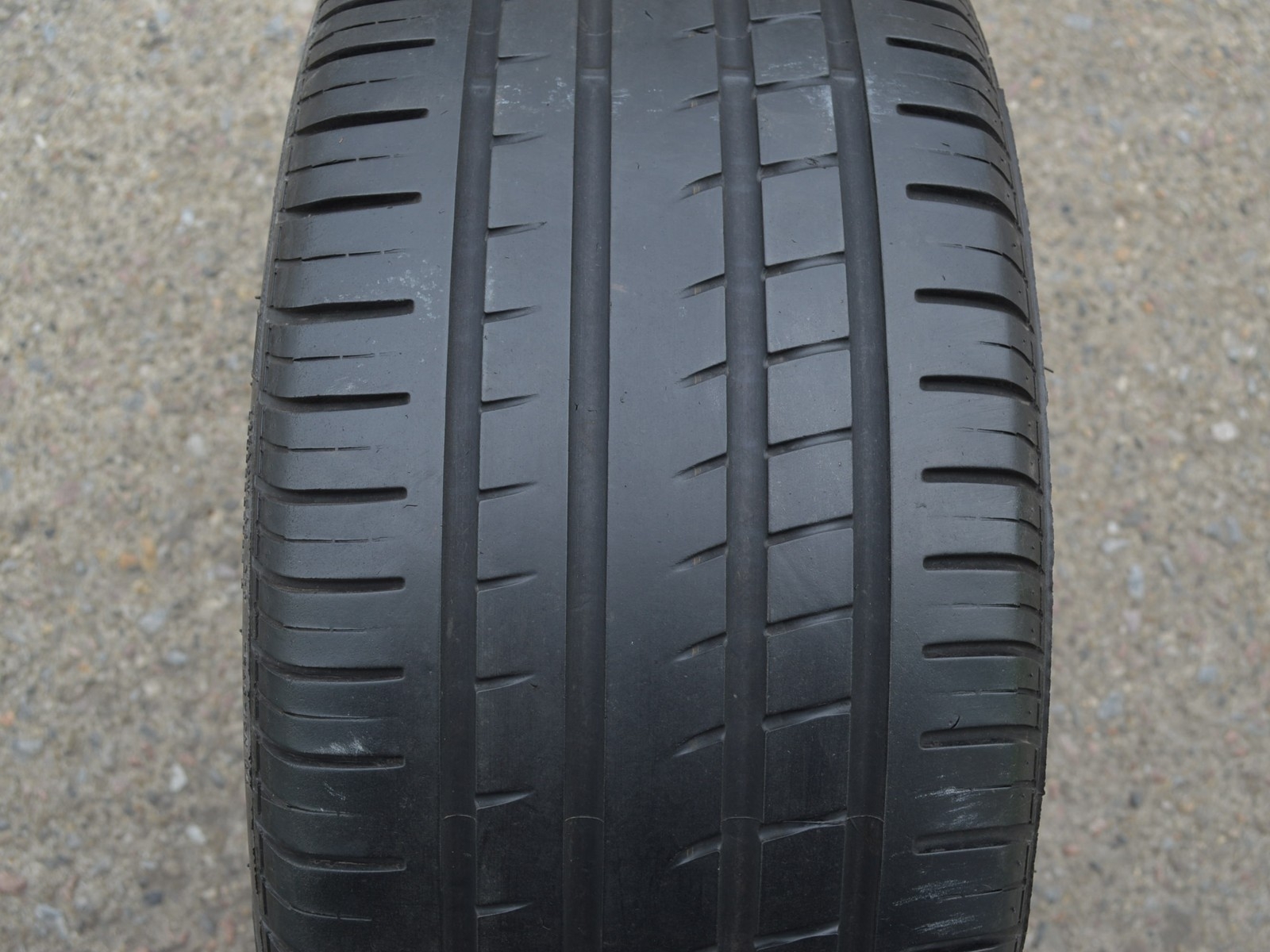 255/40/19 100Y XL Pirelli PZero Rosso, použitý letní kus