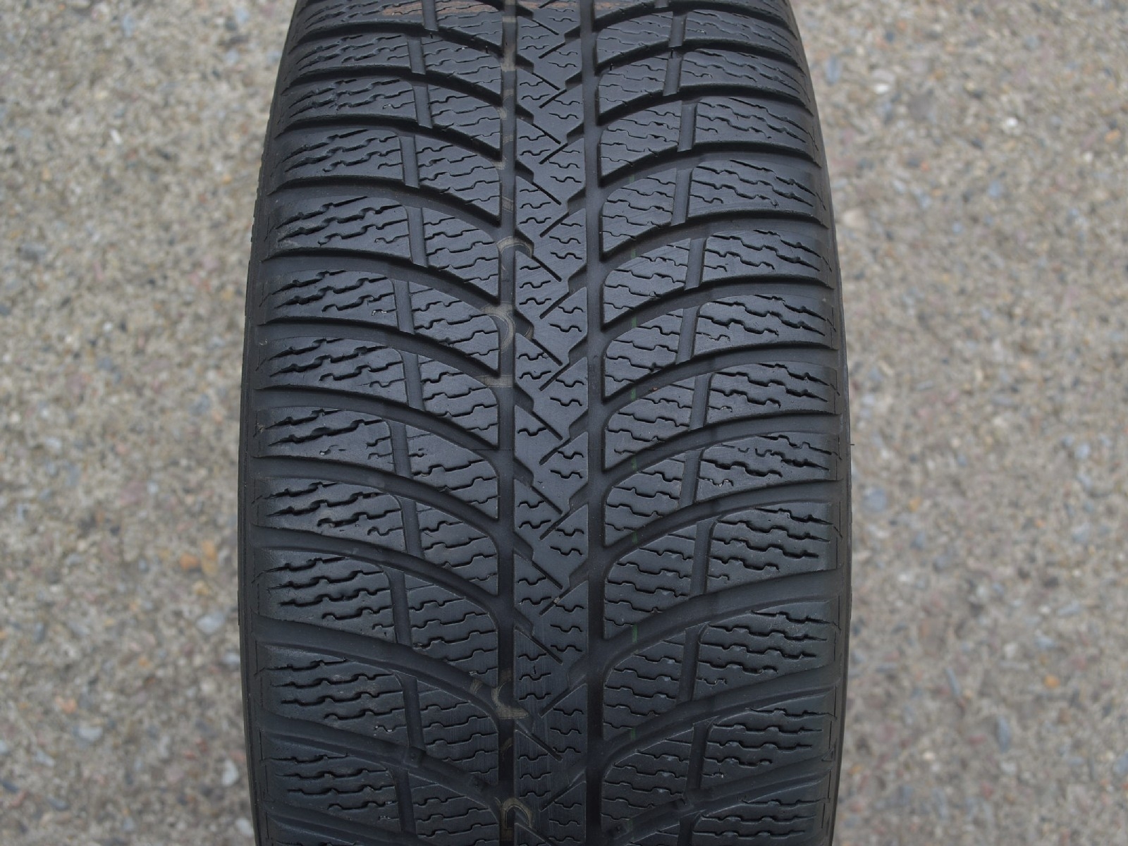 195/55/16  87H  Kumho KW23 Izen, použitý zimní pár 