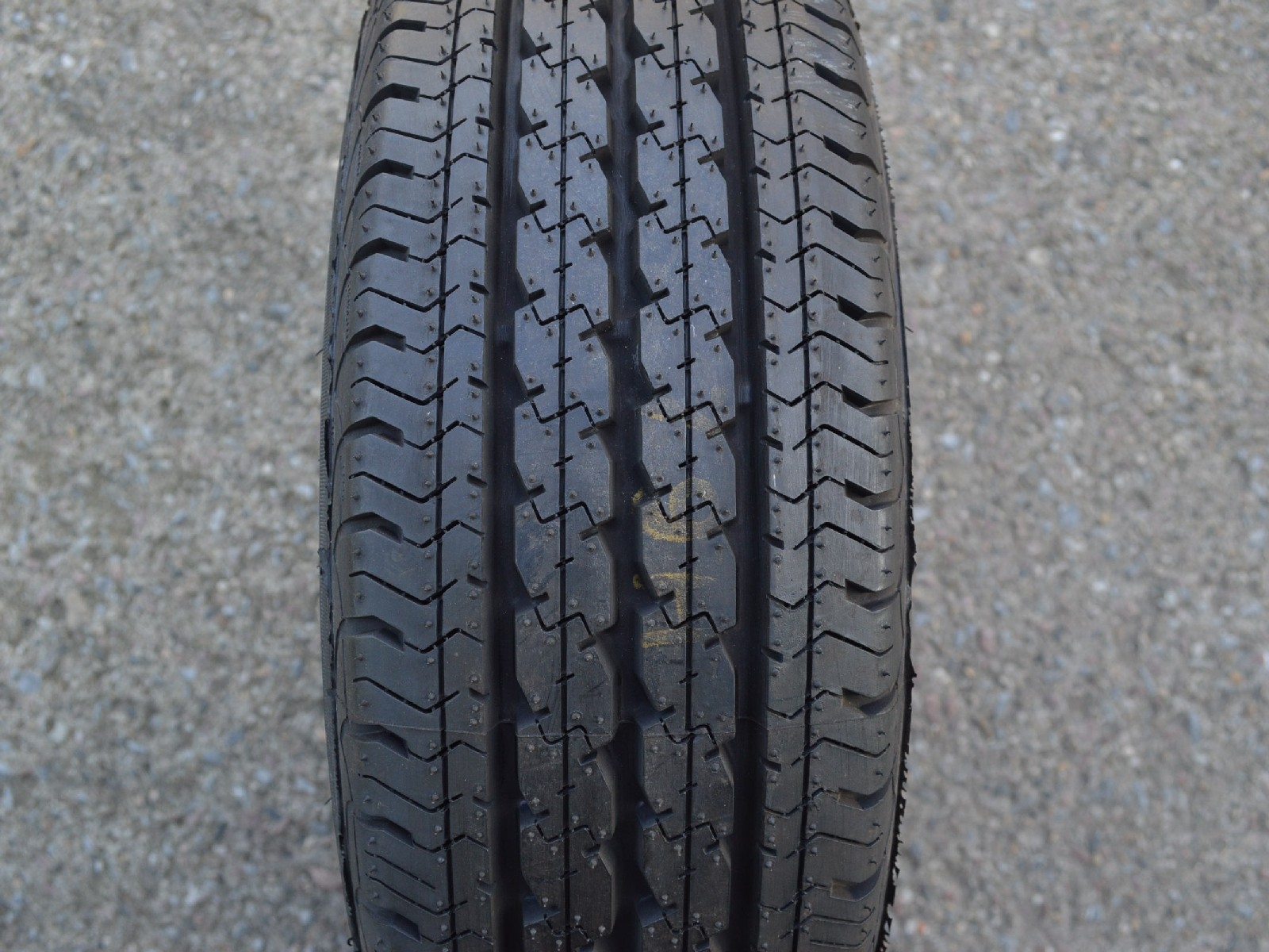 195/80/14C 106/104R Pirelli Chrono, letní