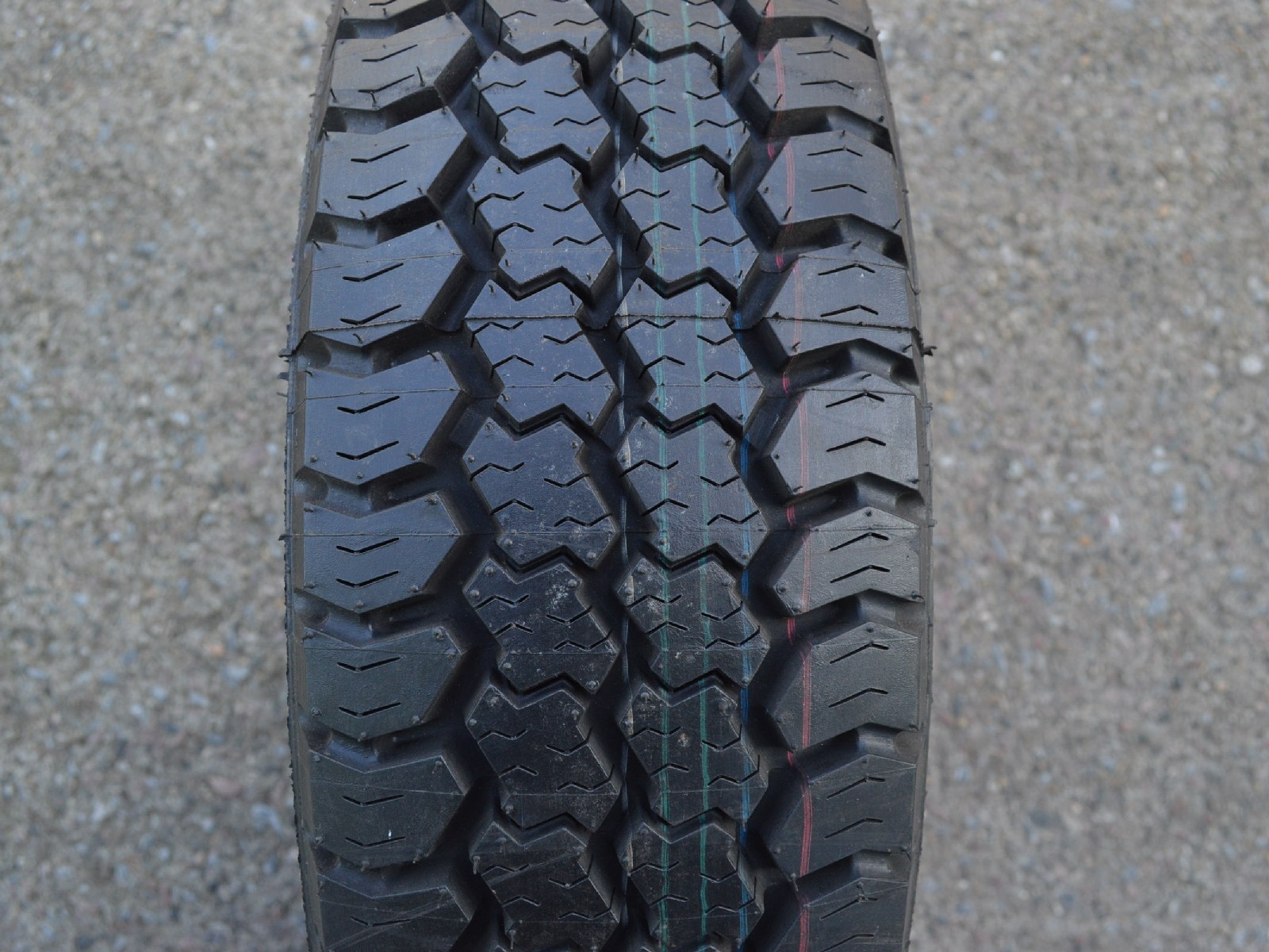205/75/16C 110/108N Dunlop SP LT-800, letní