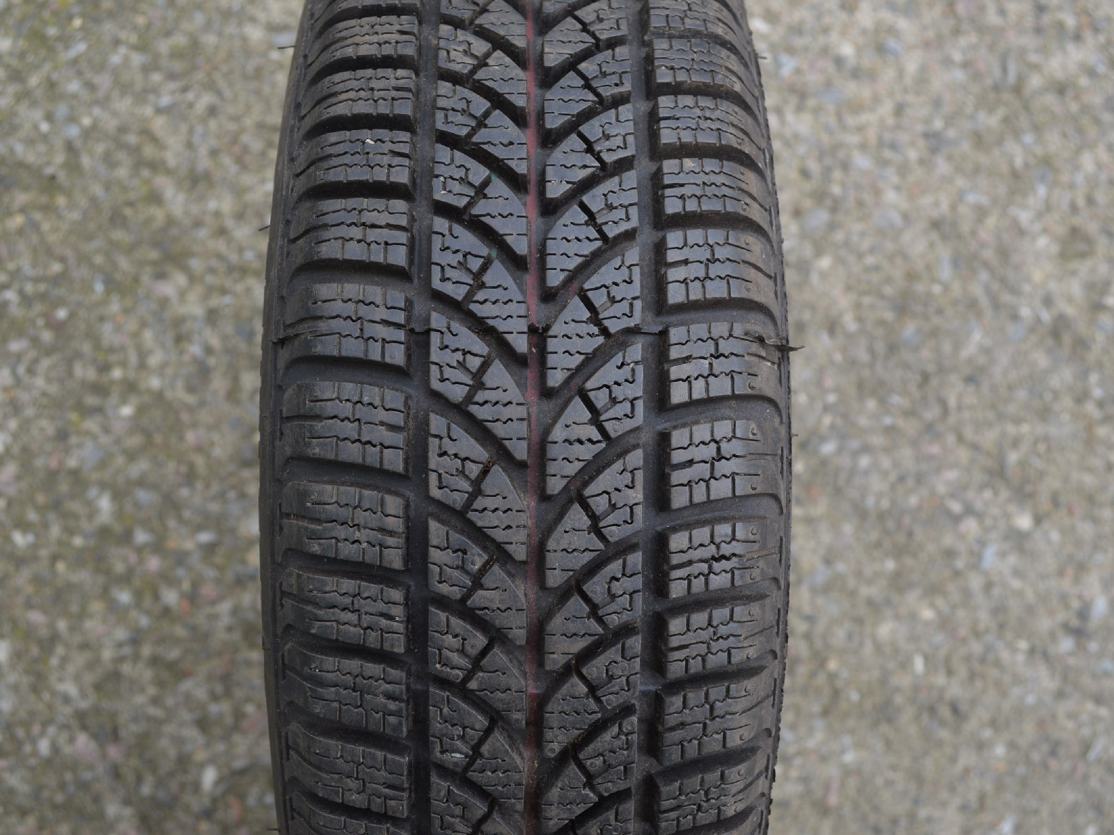 145/70/12  69Q  Bridgestone Blizzak LM-18, použitá zimní sada