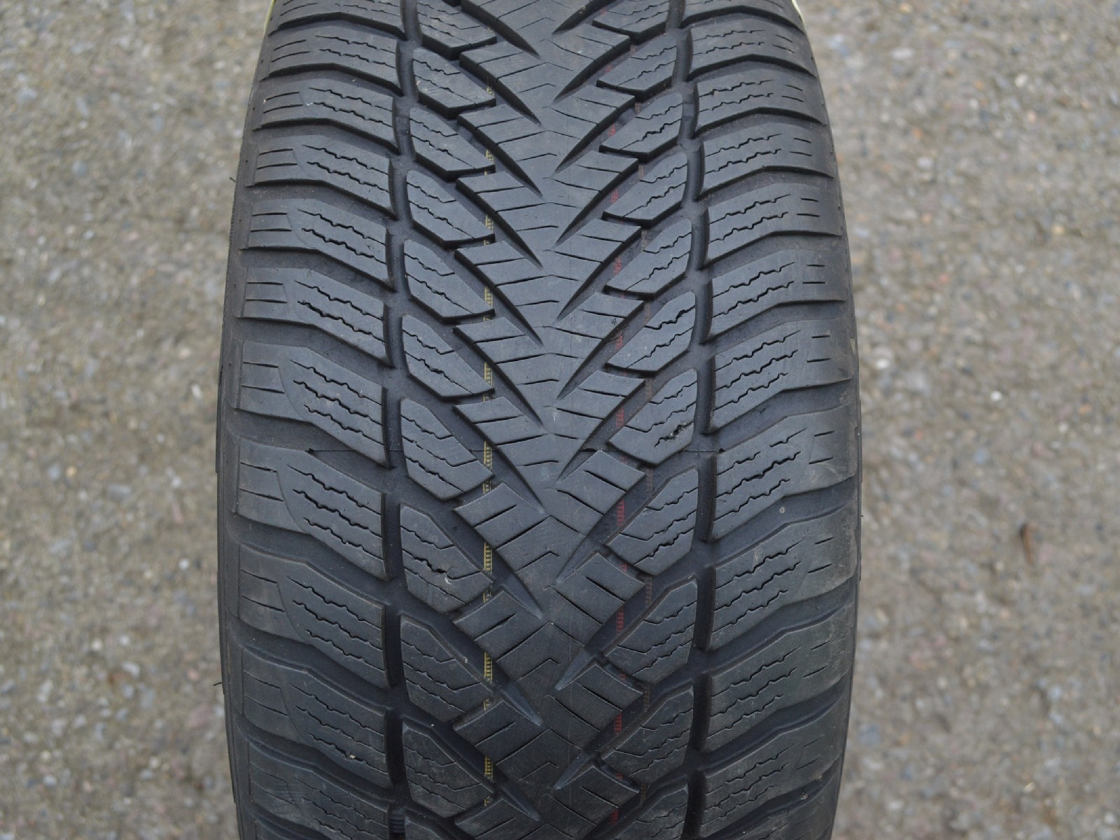 225/50/17 94H Goodyear Eagle UltraGrip GW-3 RFT, použitá zimní sada