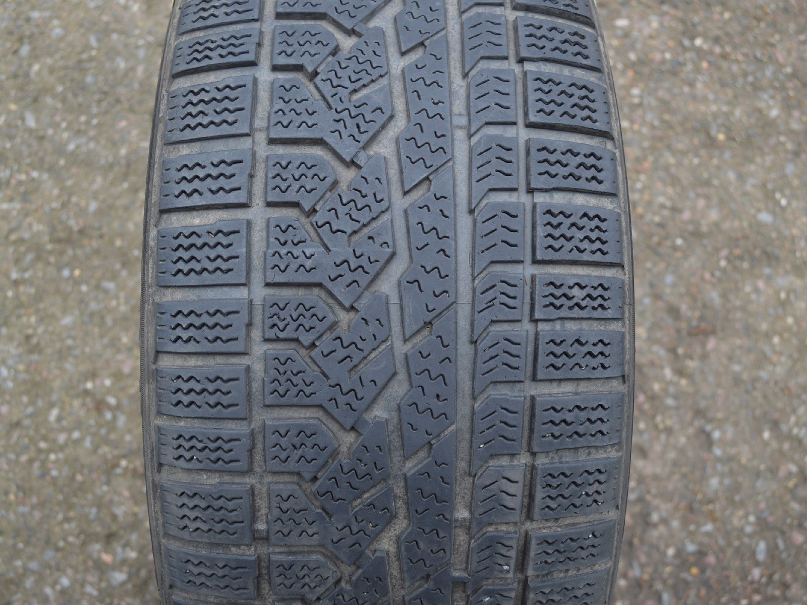 255/50/19 107V XL Kumho Izen RV Asymmetric, použitá zimní sada