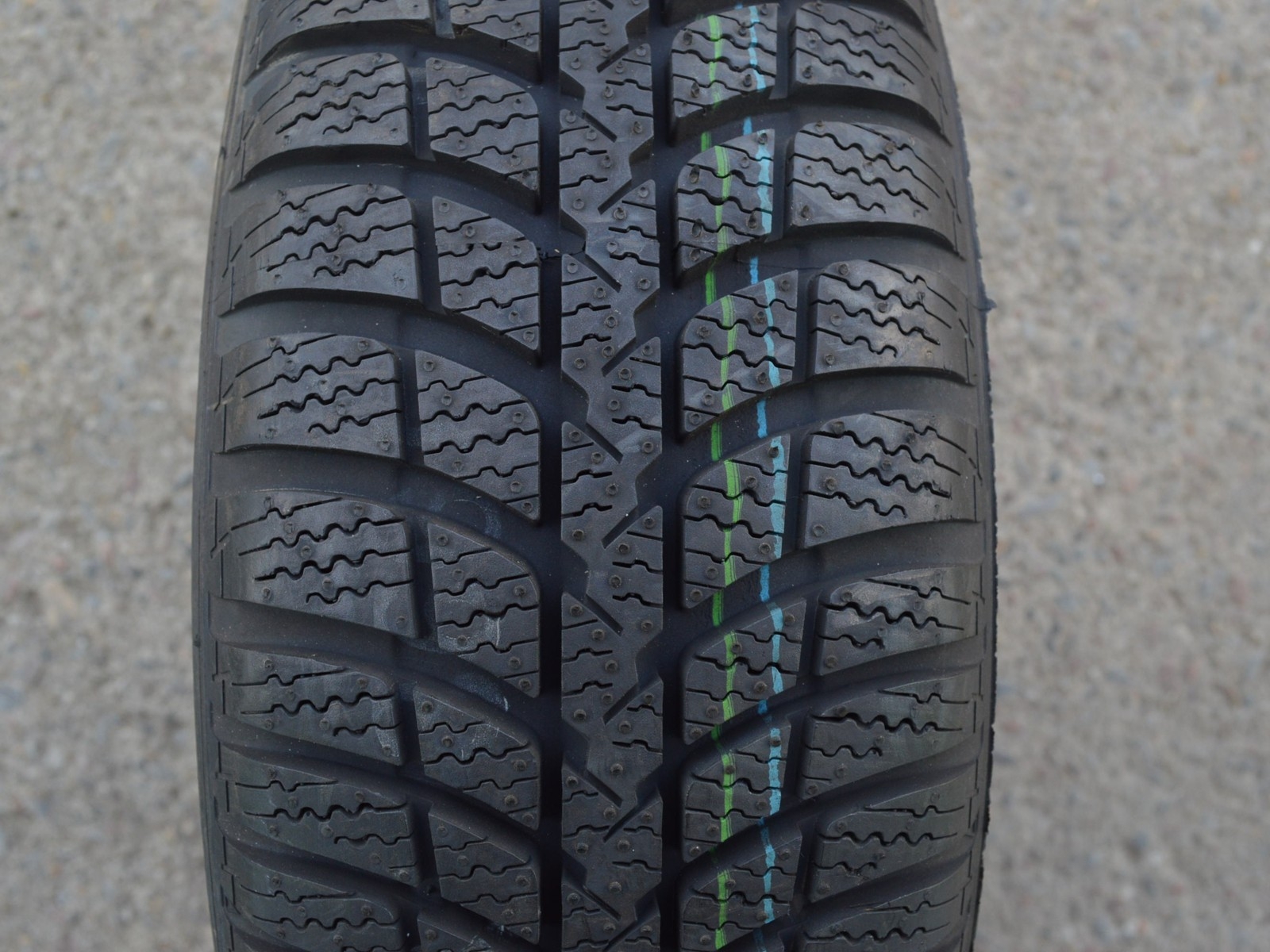205/55/16 91H Kumho KW23 Izen, zimní