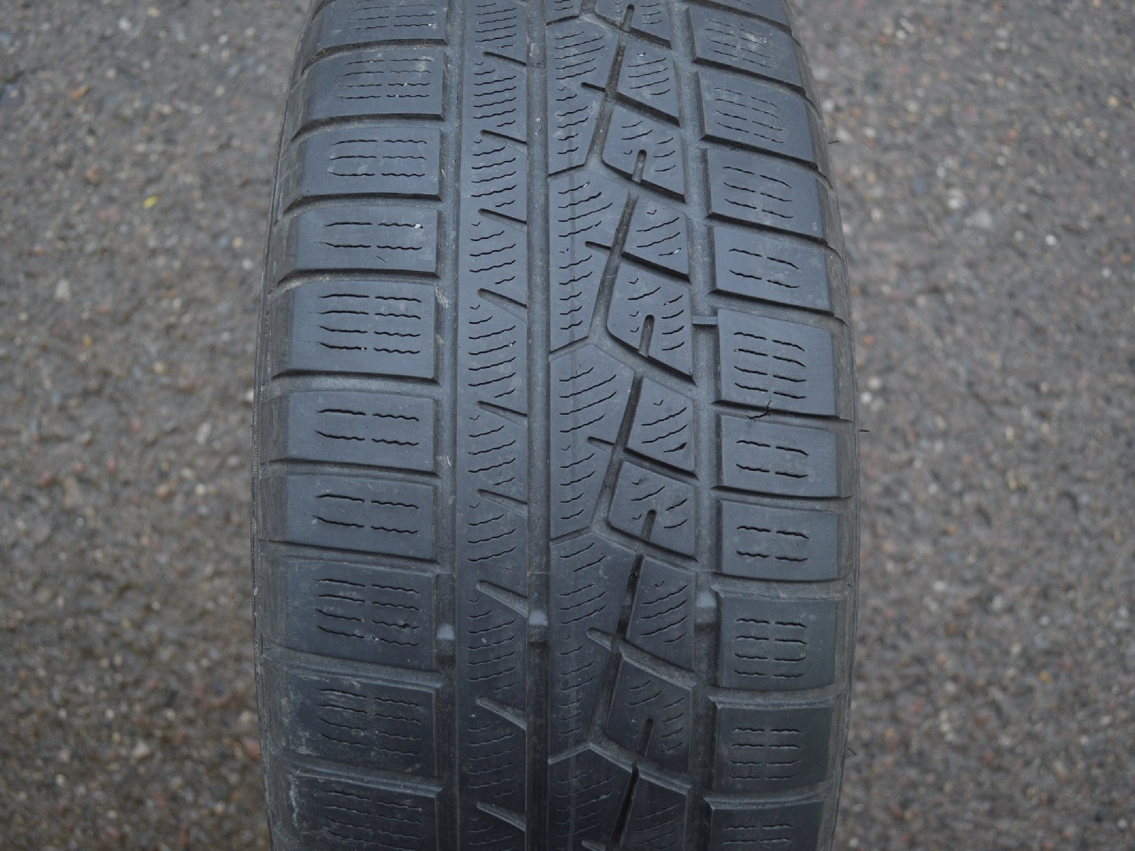 225/65/17  102H  Yokohama W Drive, použitý zimní pár
