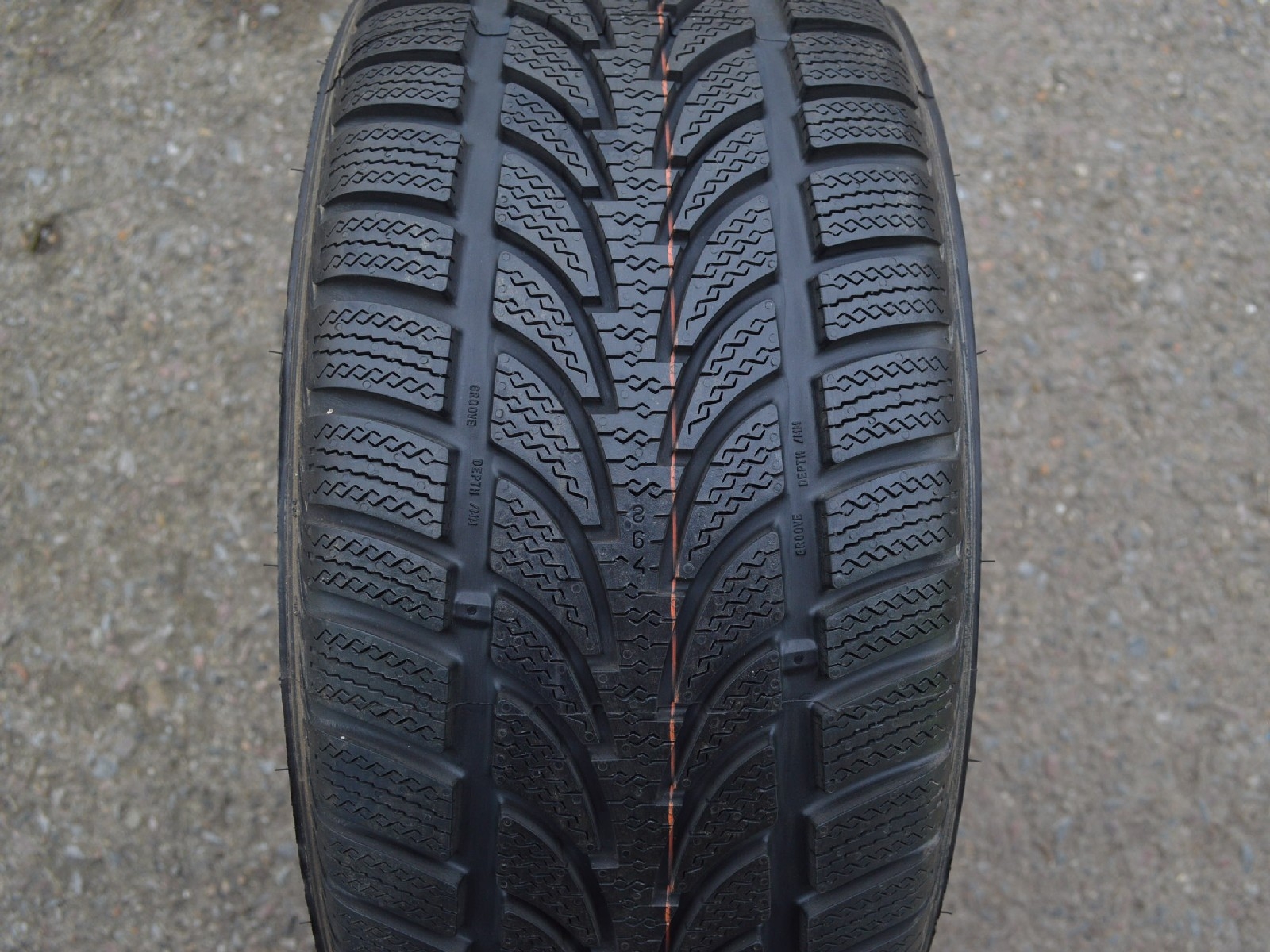 235/45/17 97V XL Nokian  WR, zimní