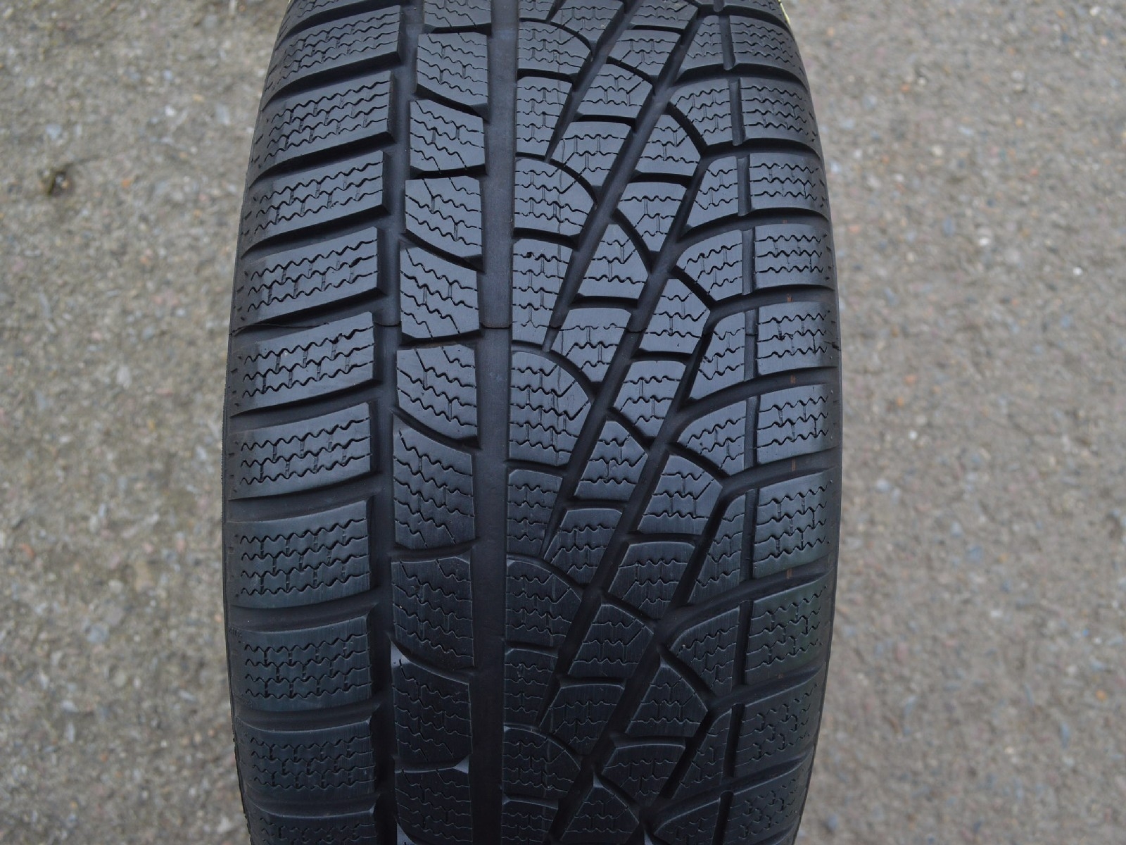 245/45/18 100V XL Pirelli SottoZero Winter 240, použitý zimní kus