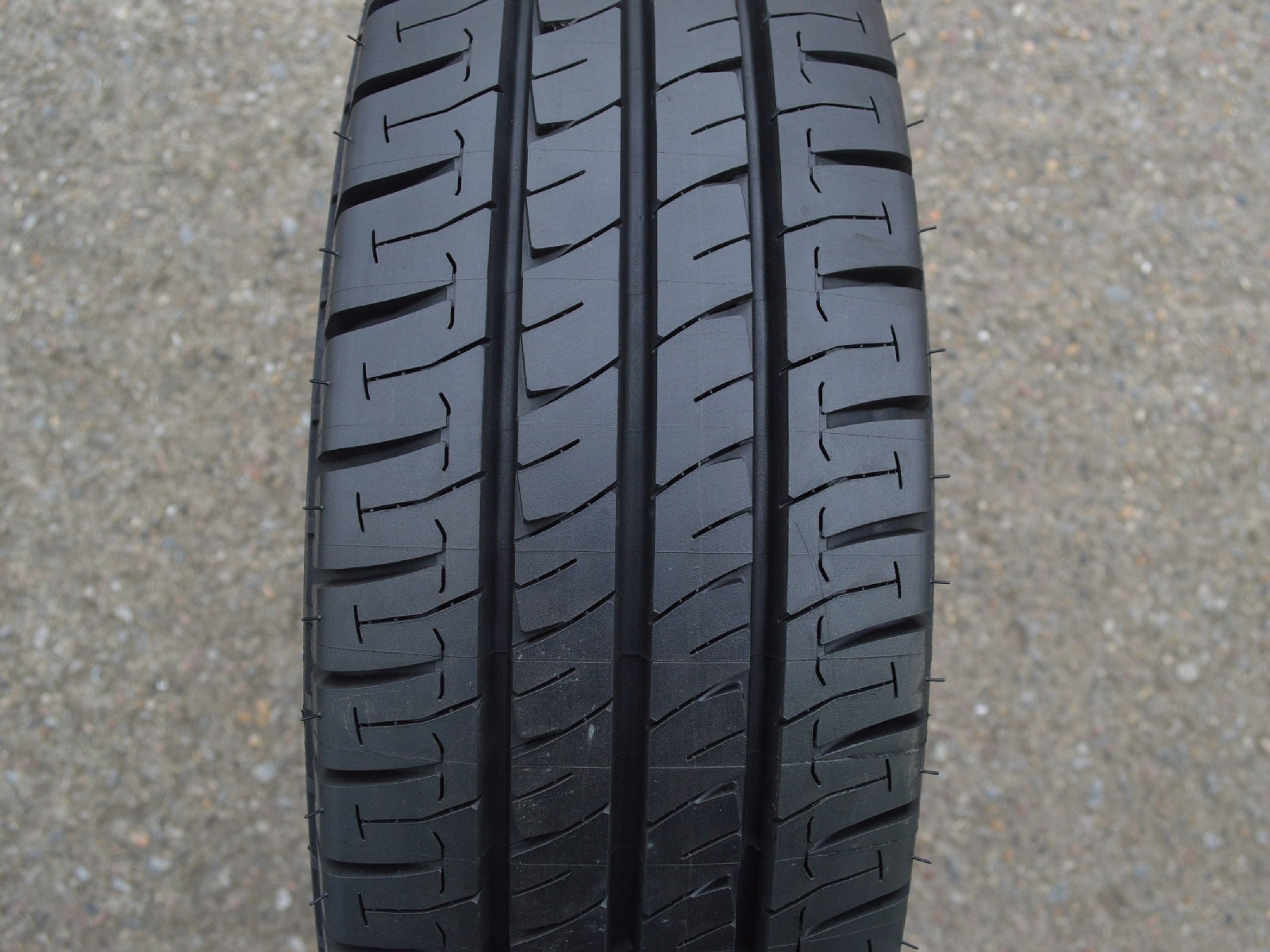 205/75/16C 110/108R Michelin  Agilis, letní