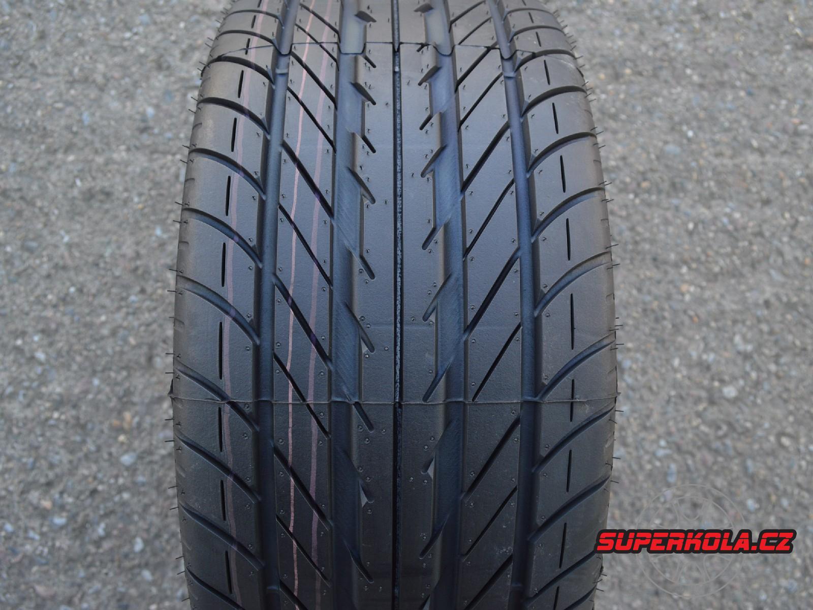 245/45/17  89Y  Goodyear Eagle F1 GS EMT-ROF, letní