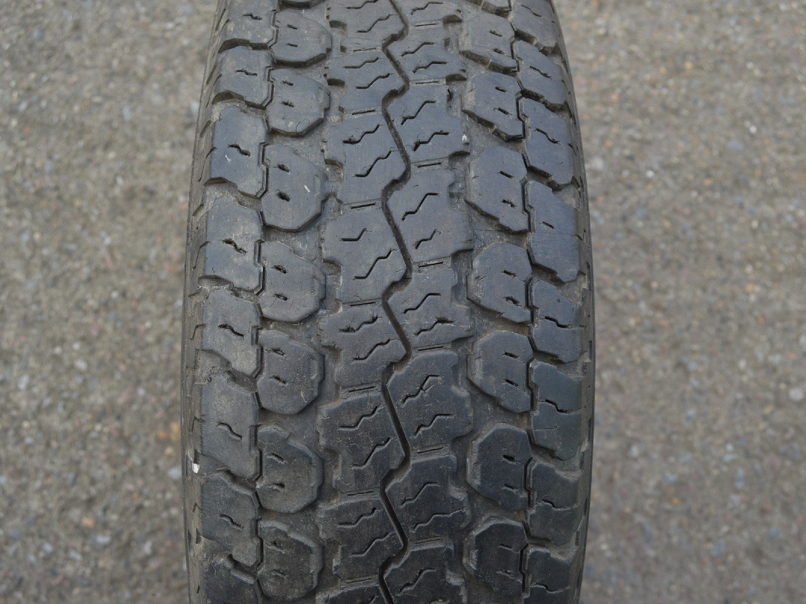 205/80/16C  110/108S  Goodyear Wrangler AT/S, použitý celoroční pár