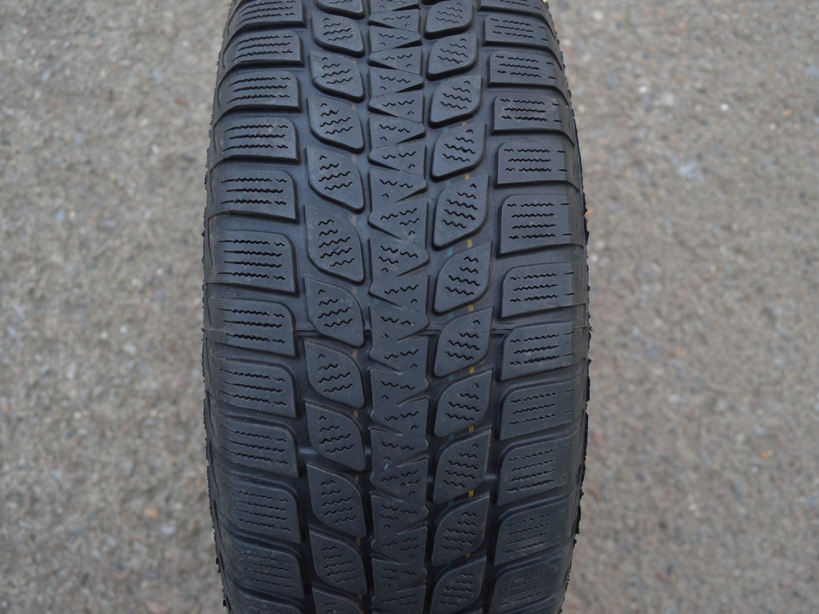 185/70/14  88T  Bridgestone Blizzak LM-20, použitá zimní sada