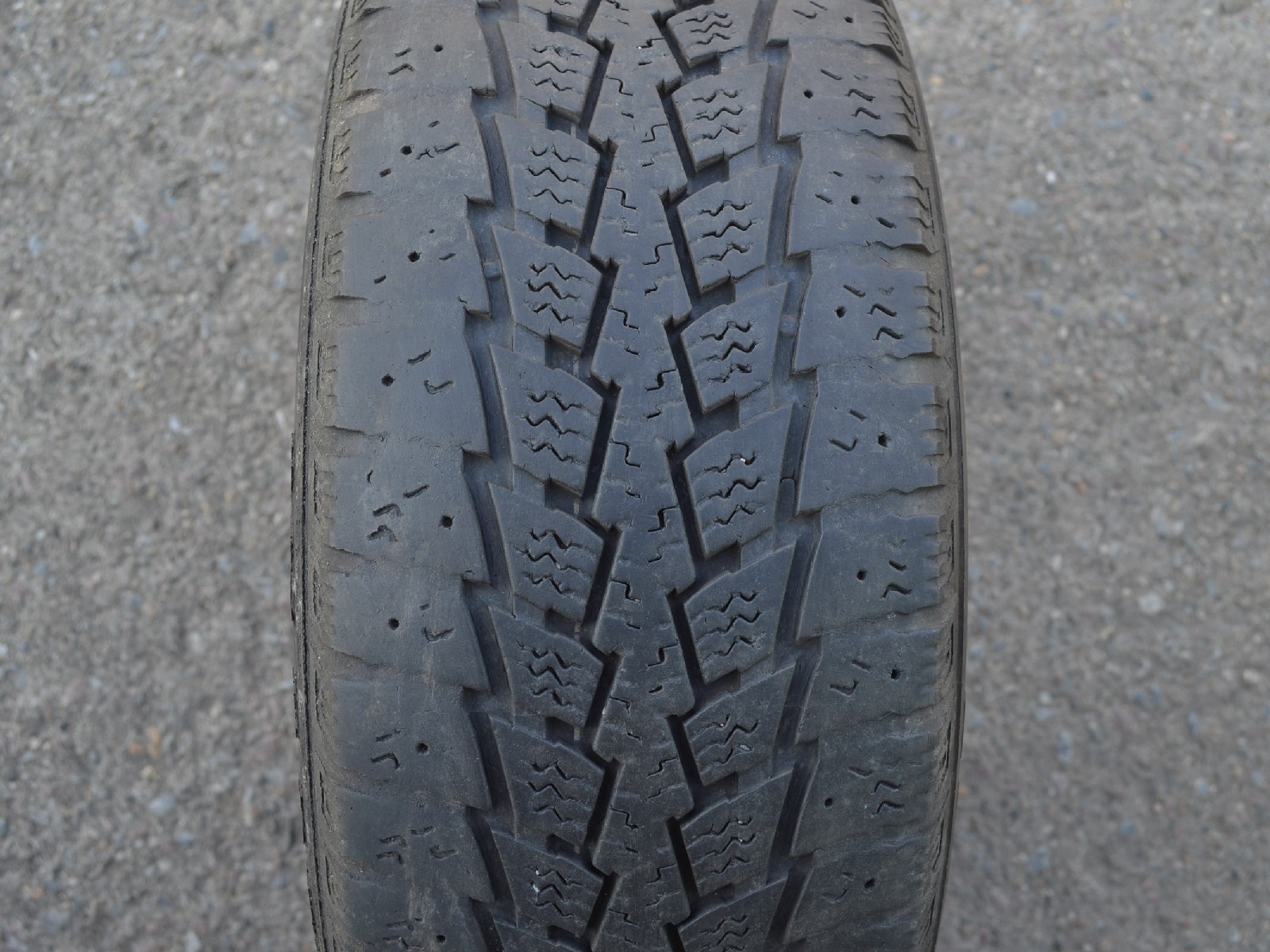 235/65/16C 115/113R Kumho PowerGrip KC11, použitý zimní pár
