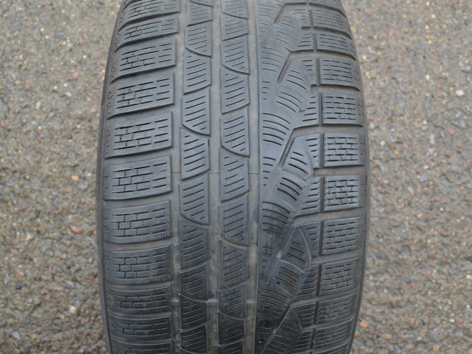 275/45/18  103V  Pirelli SottoZero Winter 240 serie II, použitý zimní pár