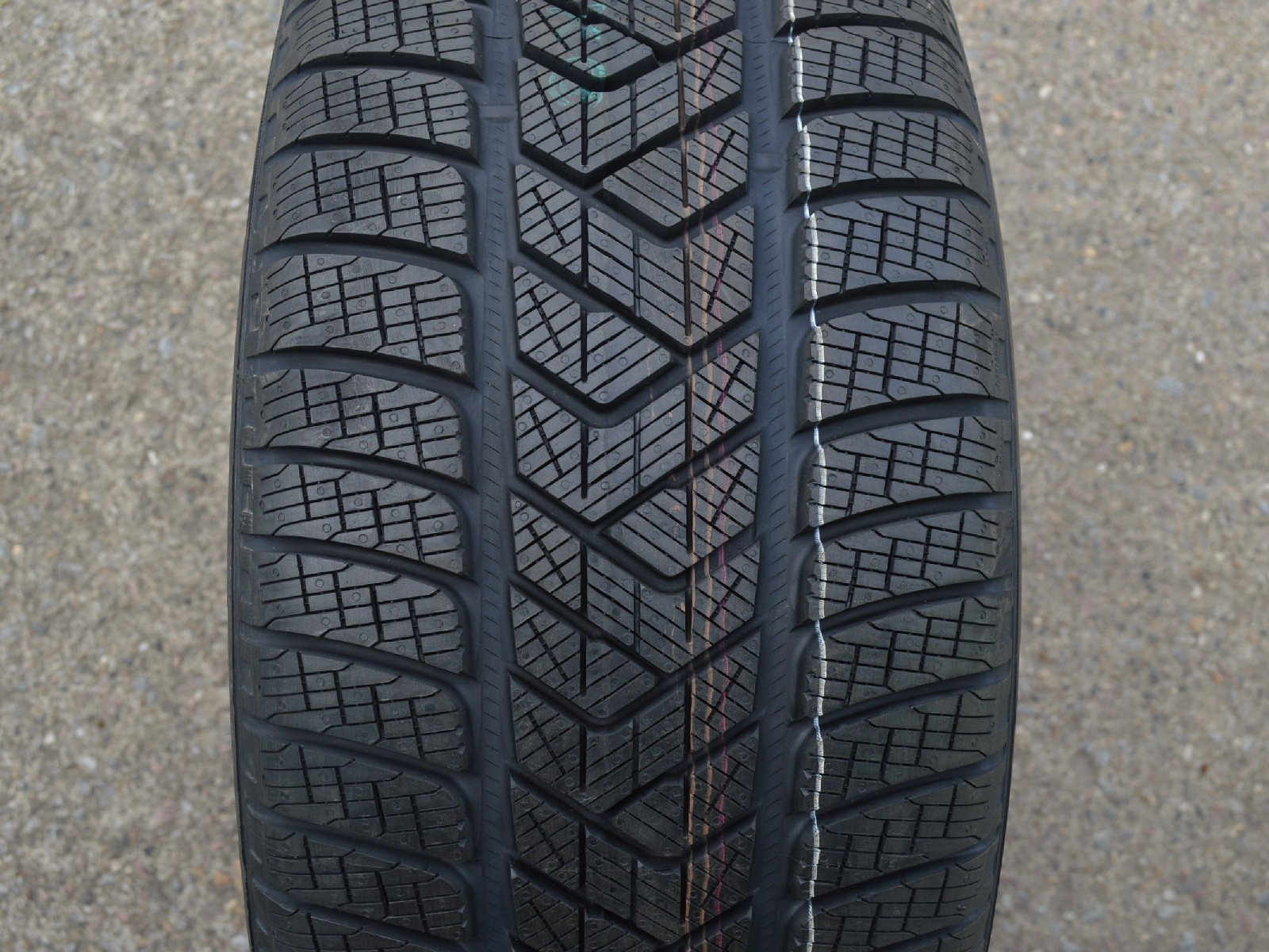 255/50/19 107V XL Pirelli Scorpion Winter, zimní