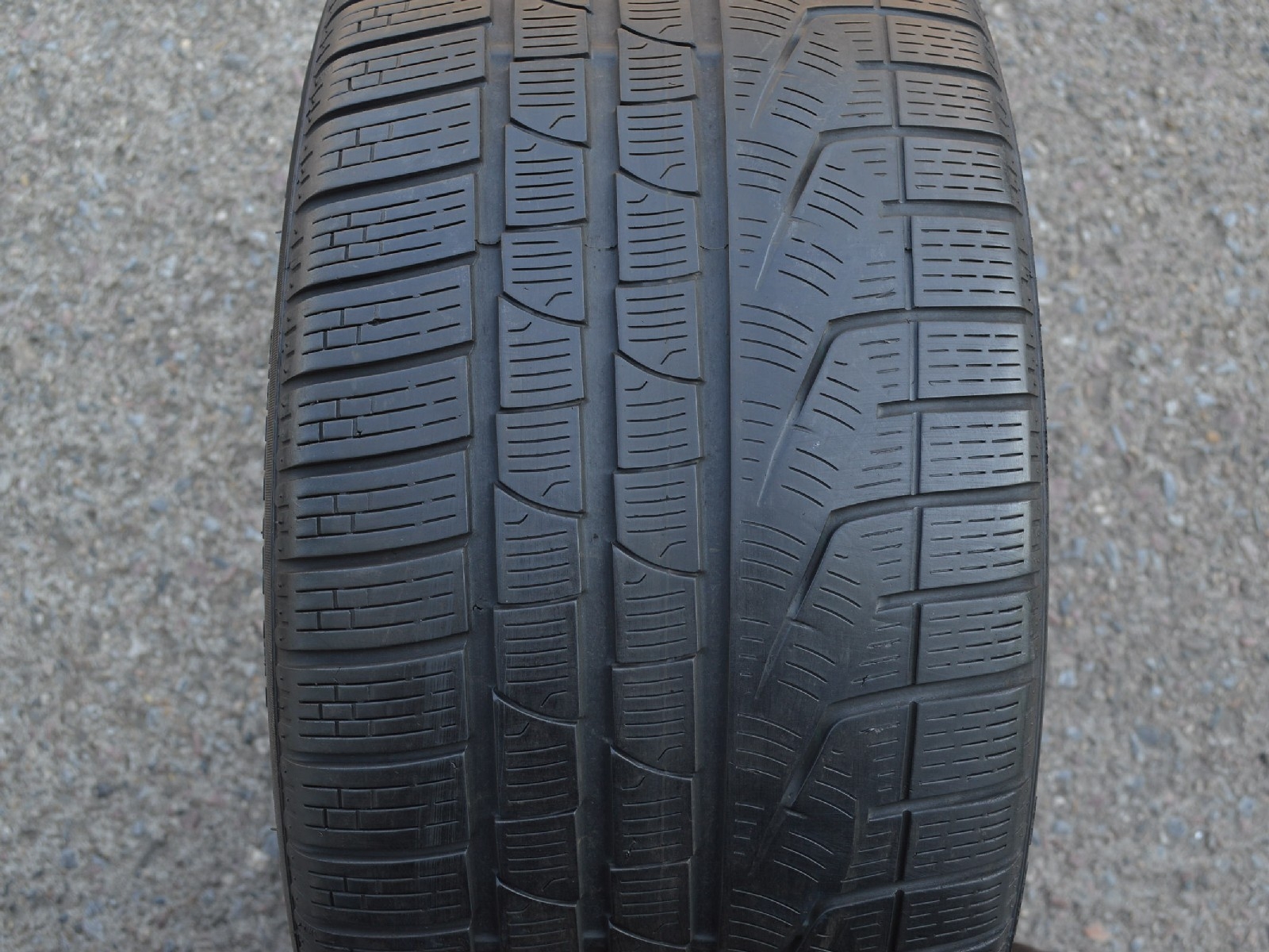 275/35/20 102W XL Pirelli SottoZero Winter 270 serie II, použitý zimní pár