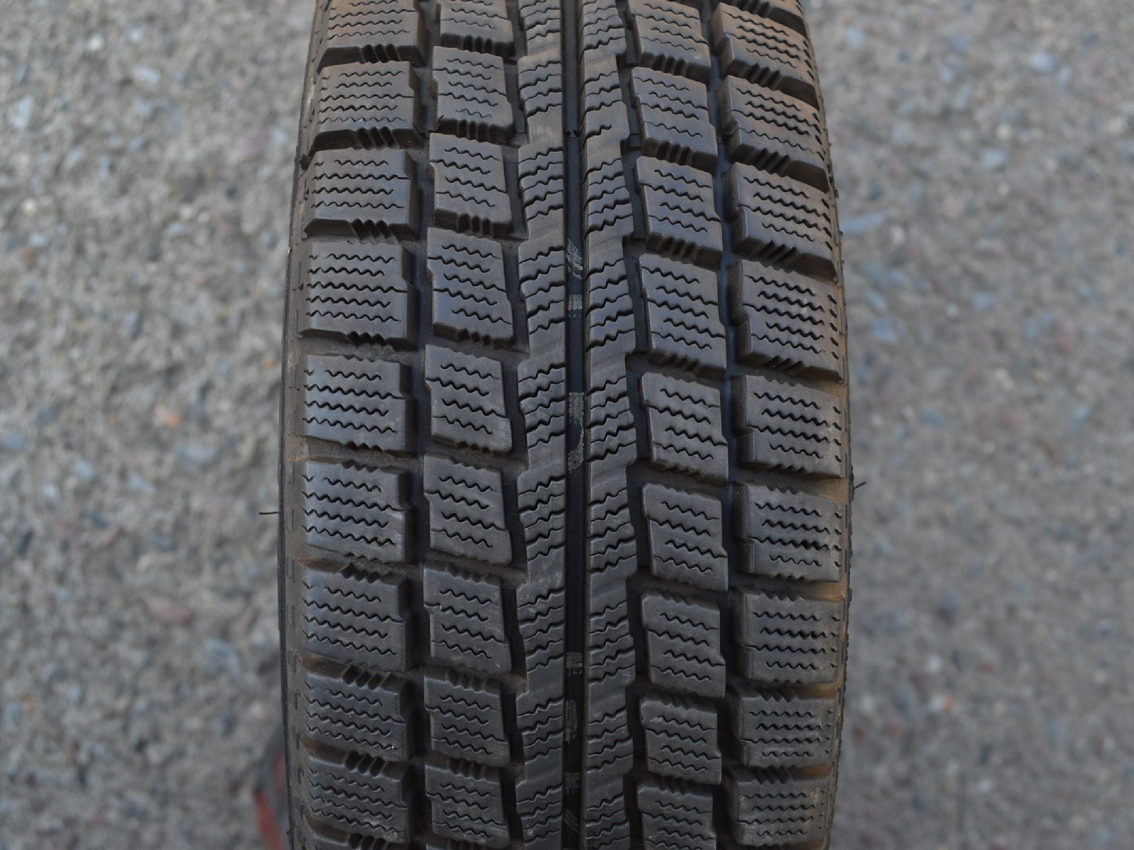 145/70/12  69Q  Hankook IceBear W604, použitý zimní pár