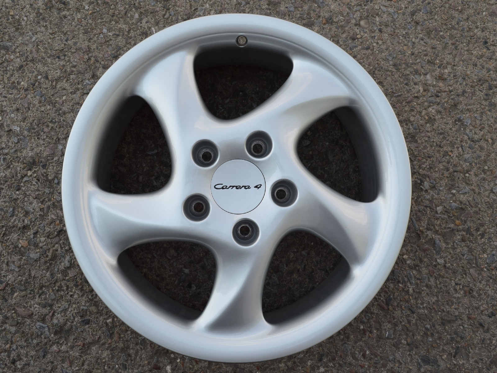 alu kola Porsche 18