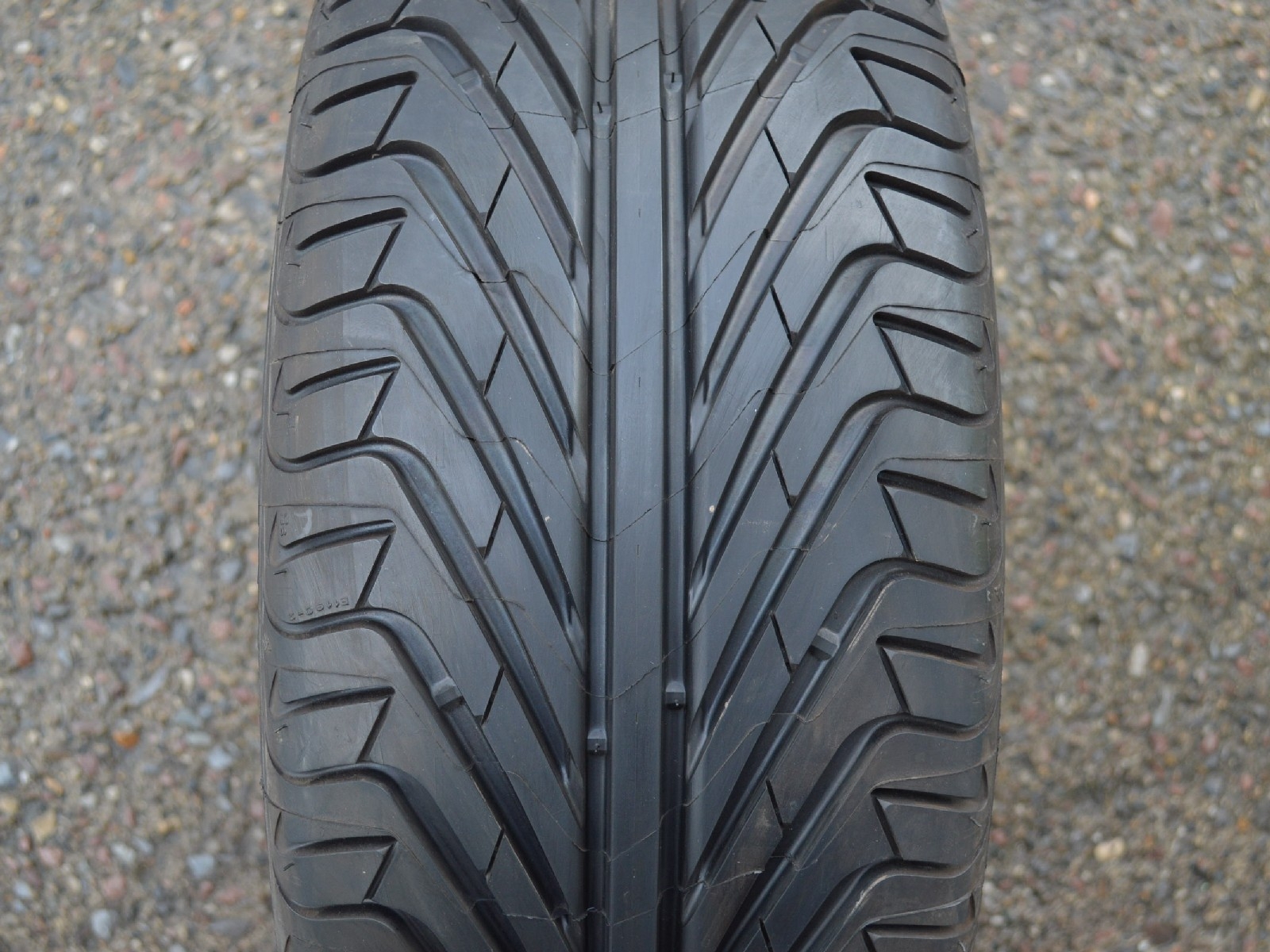 235/40/17  90Y  Michelin Pilot Sport, letní
