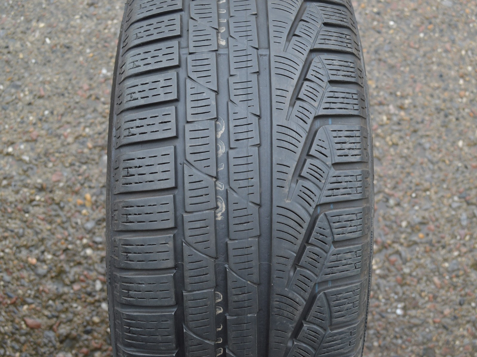 225/55/17  97H  Pirelli SottoZero Winter 210 serie II, použitá zimní sada
