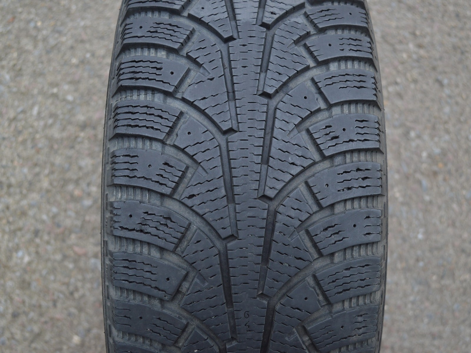 235/65/18  110T  Nokian  HKPL 5, použitá zimní sada