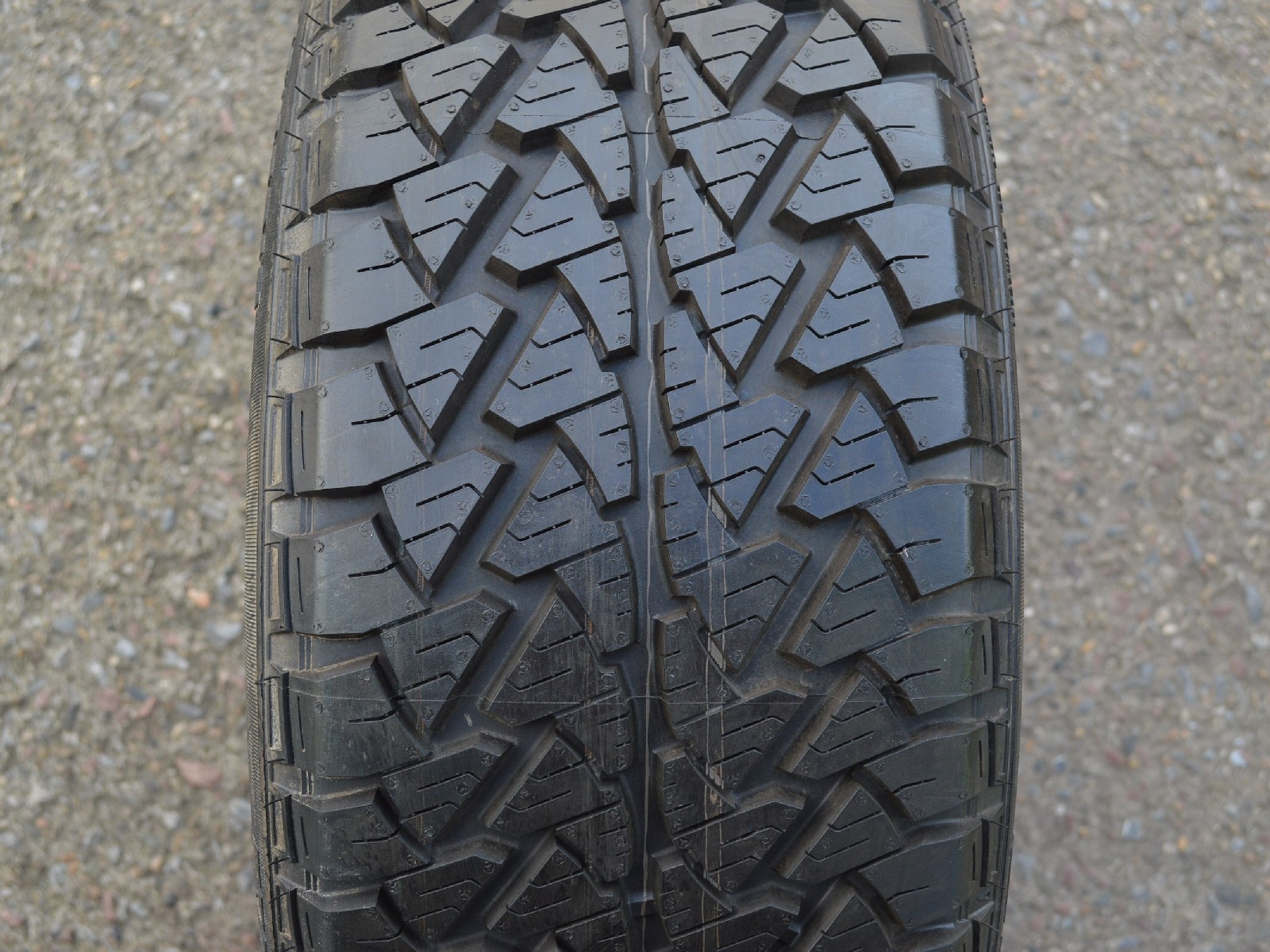 245/45/18  100H  Goodyear Wrangler AT/R, použitá celoroční sada