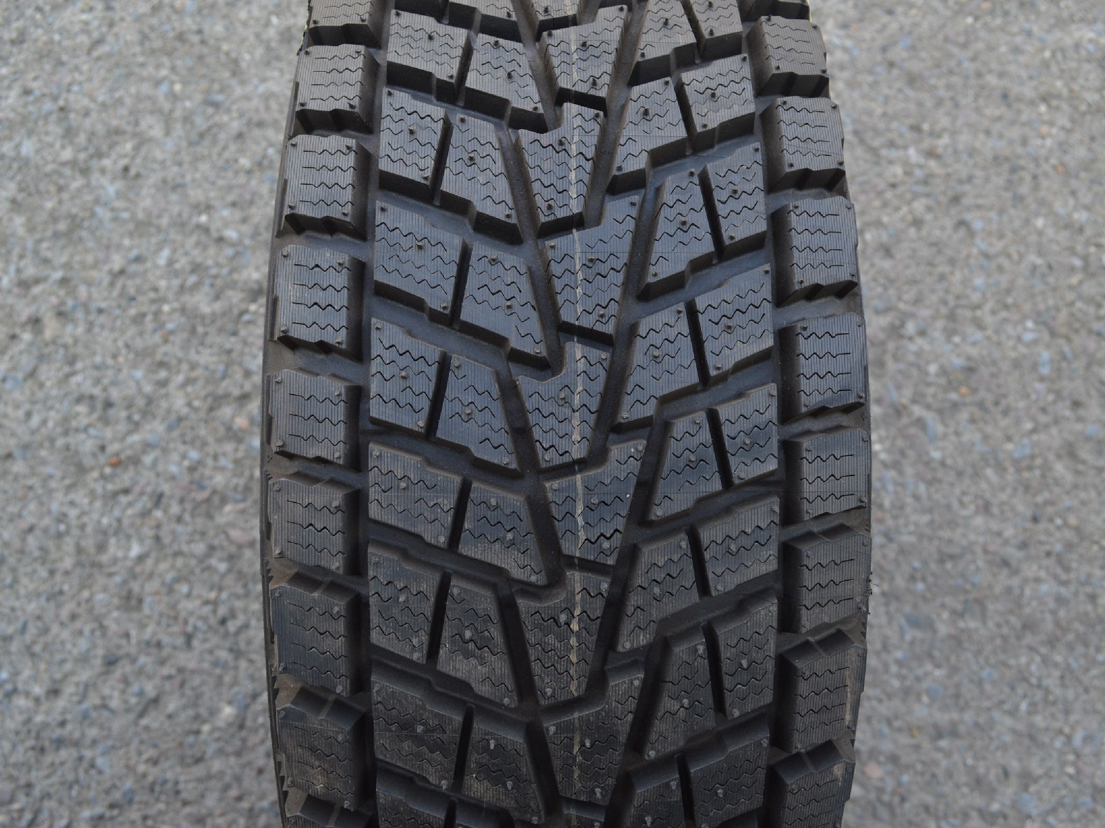 265/70/15 110Q Bridgestone Winter Dueler DM-Z2, zimní