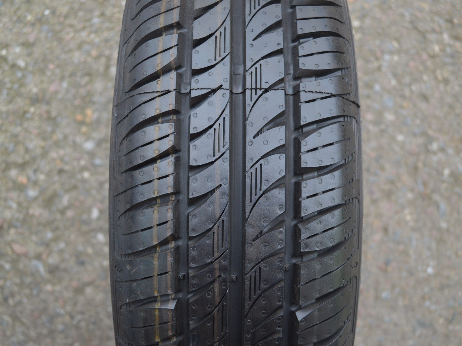 185/65/15 88H  Semperit Comfort-Life 2, letní