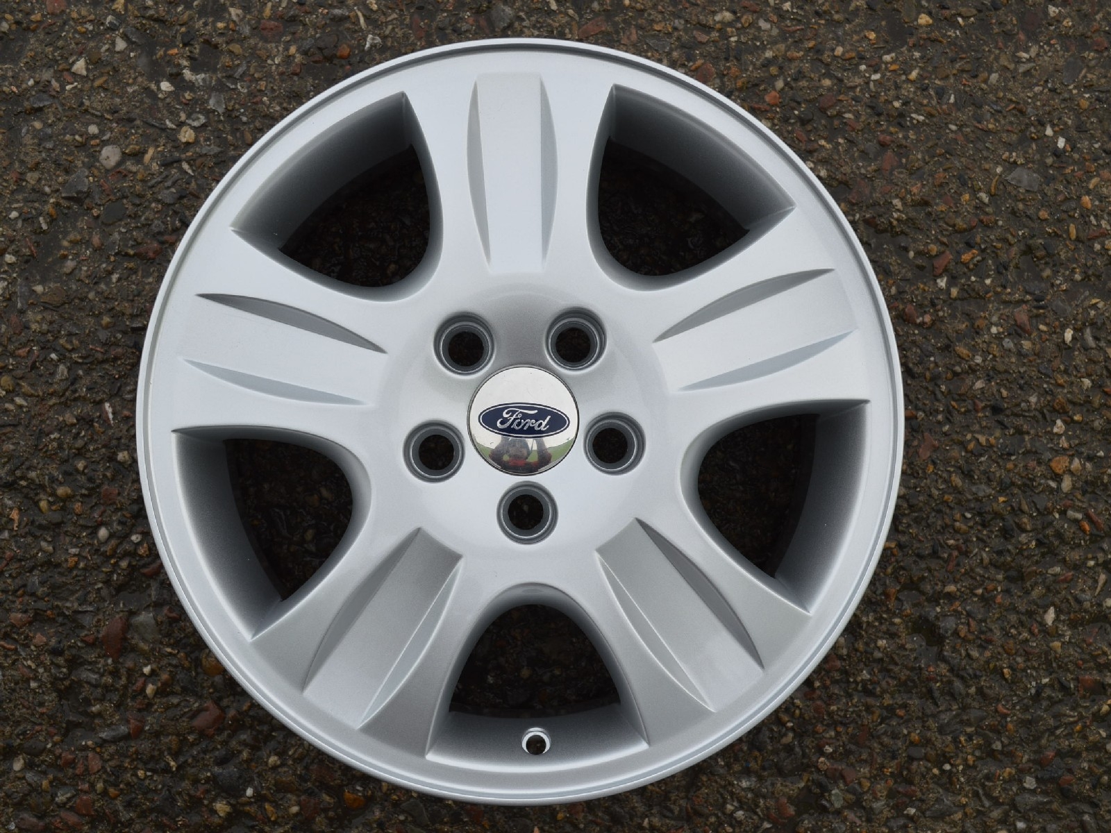 alu kola Ford 16