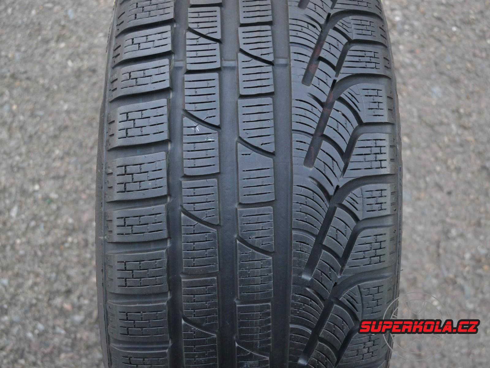 225/45/17  91H  Pirelli SottoZero Winter 210 serie II, použitý zimní kus