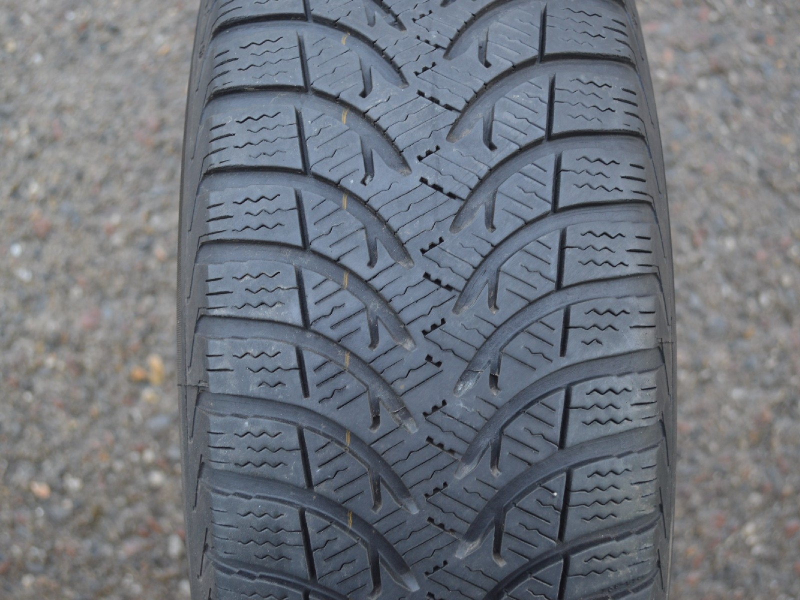 185/60/15 88T XL Michelin Alpin A4, použitý zimní pár