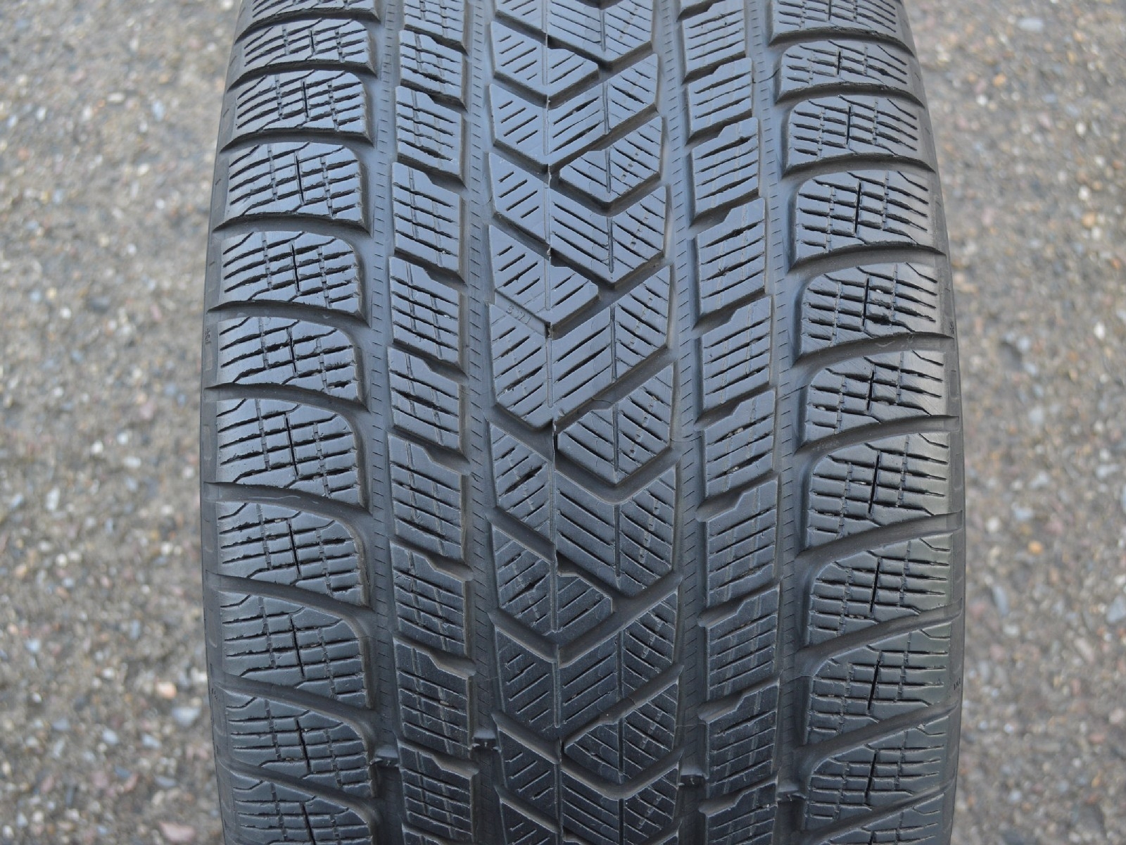 295/40/21 111V XL Pirelli Scorpion Winter, použitý zimní kus