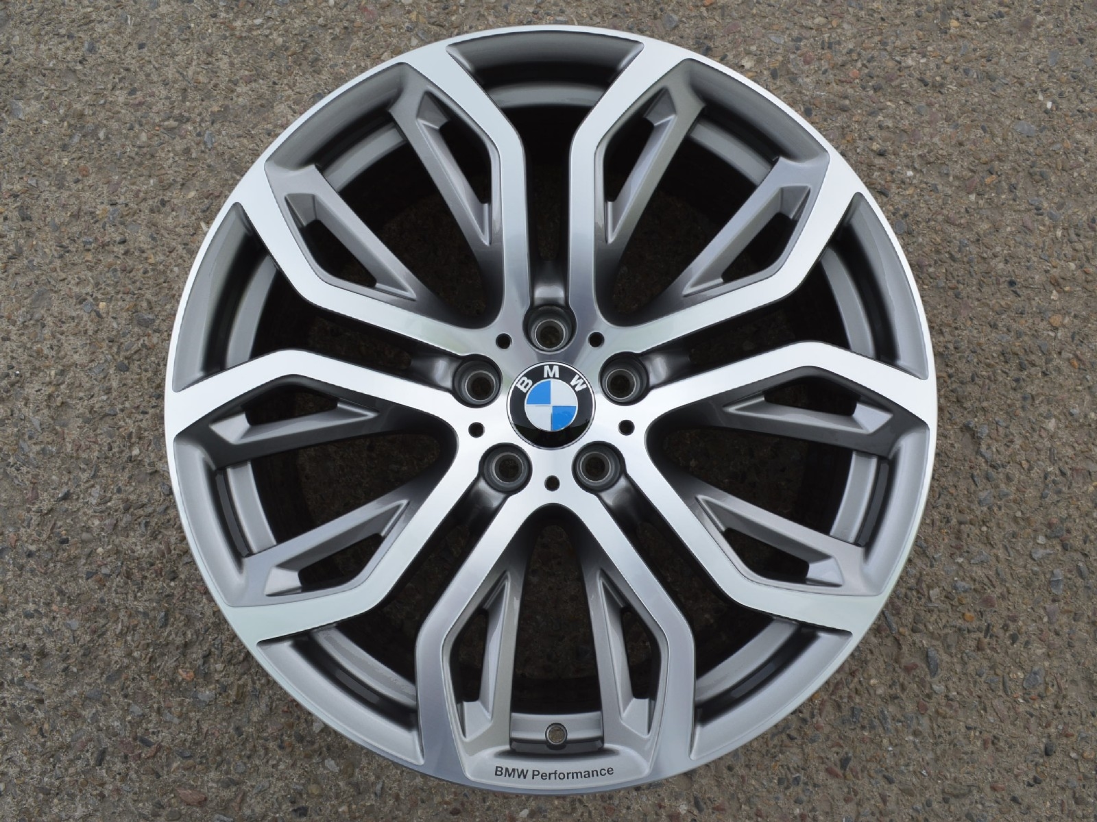alu kola BMW 21
