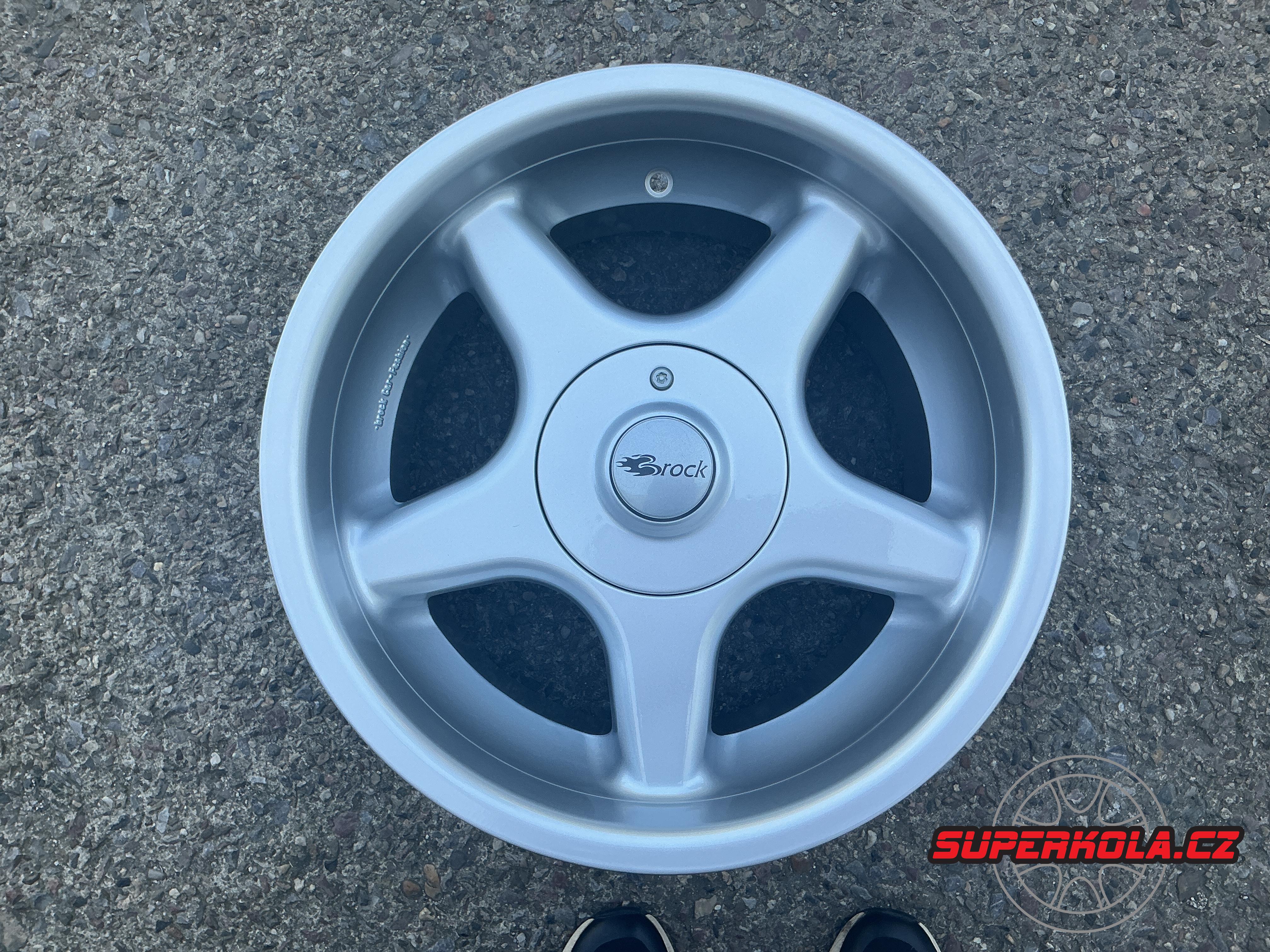 alu kola Brock 16