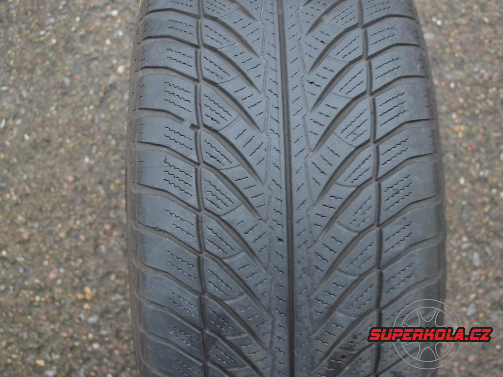 255/50/19 107H XL Goodyear UltraGrip Wrangler RFT, použitý zimní kus