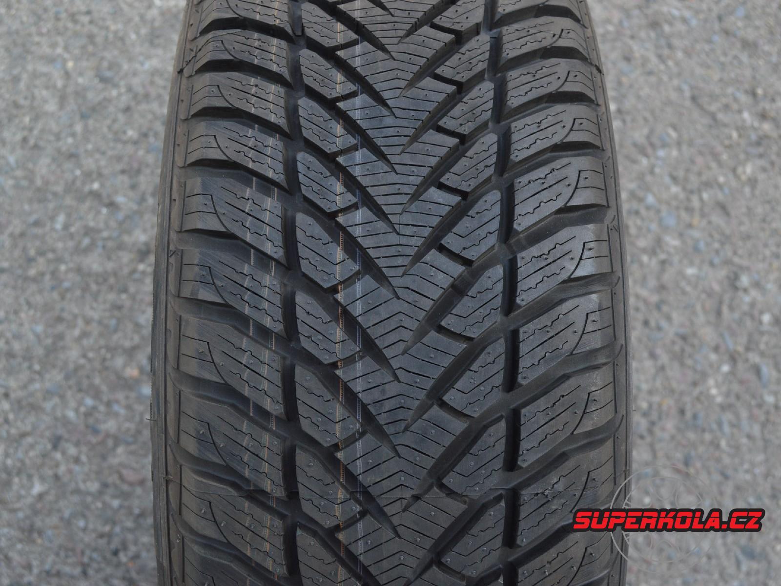 235/60/18 107H XL Goodyear UltraGrip SUV 4x4, zimní