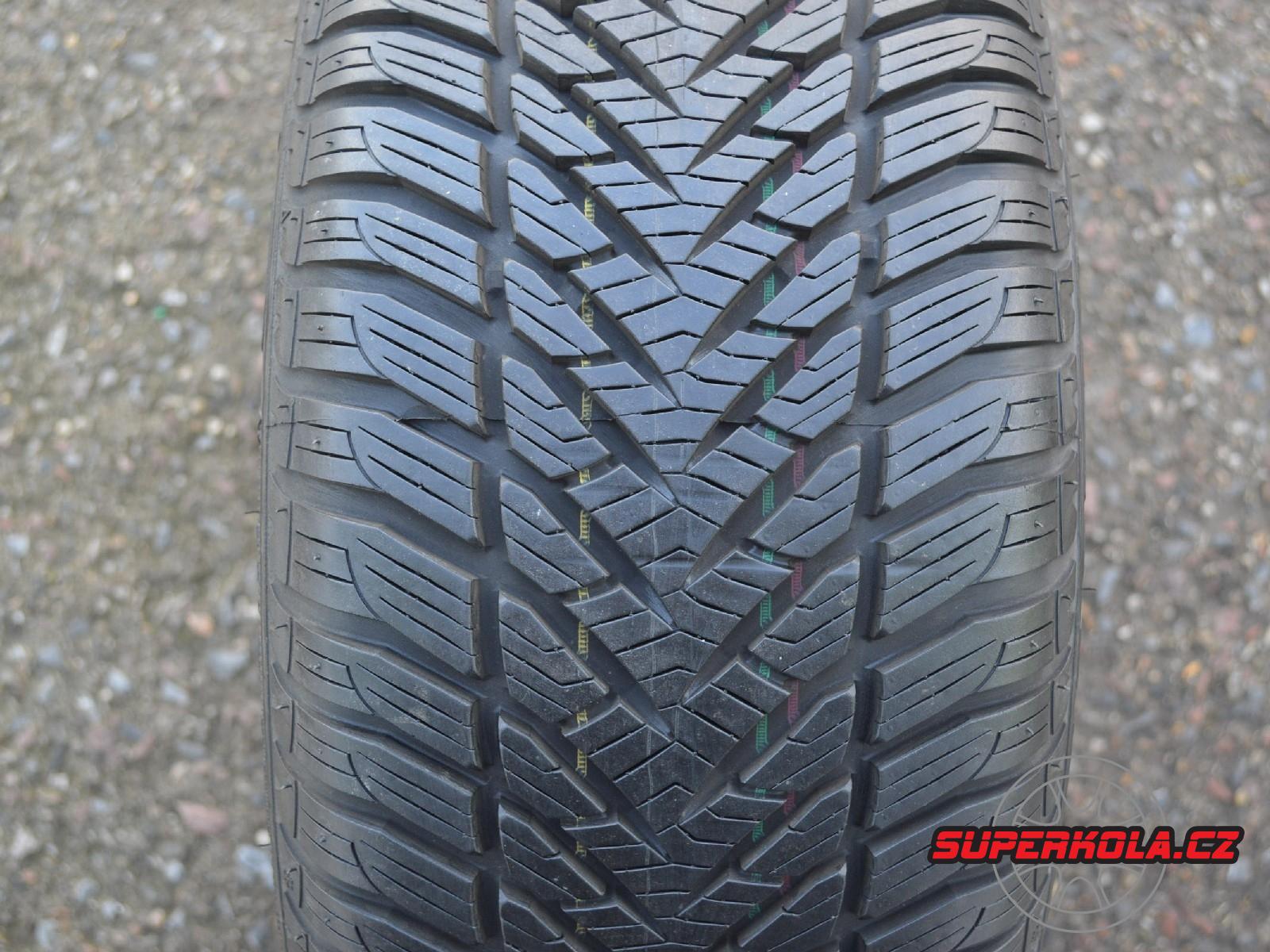 225/50/16 92H Goodyear Eagle UltraGrip RFT, použitá zimní sada