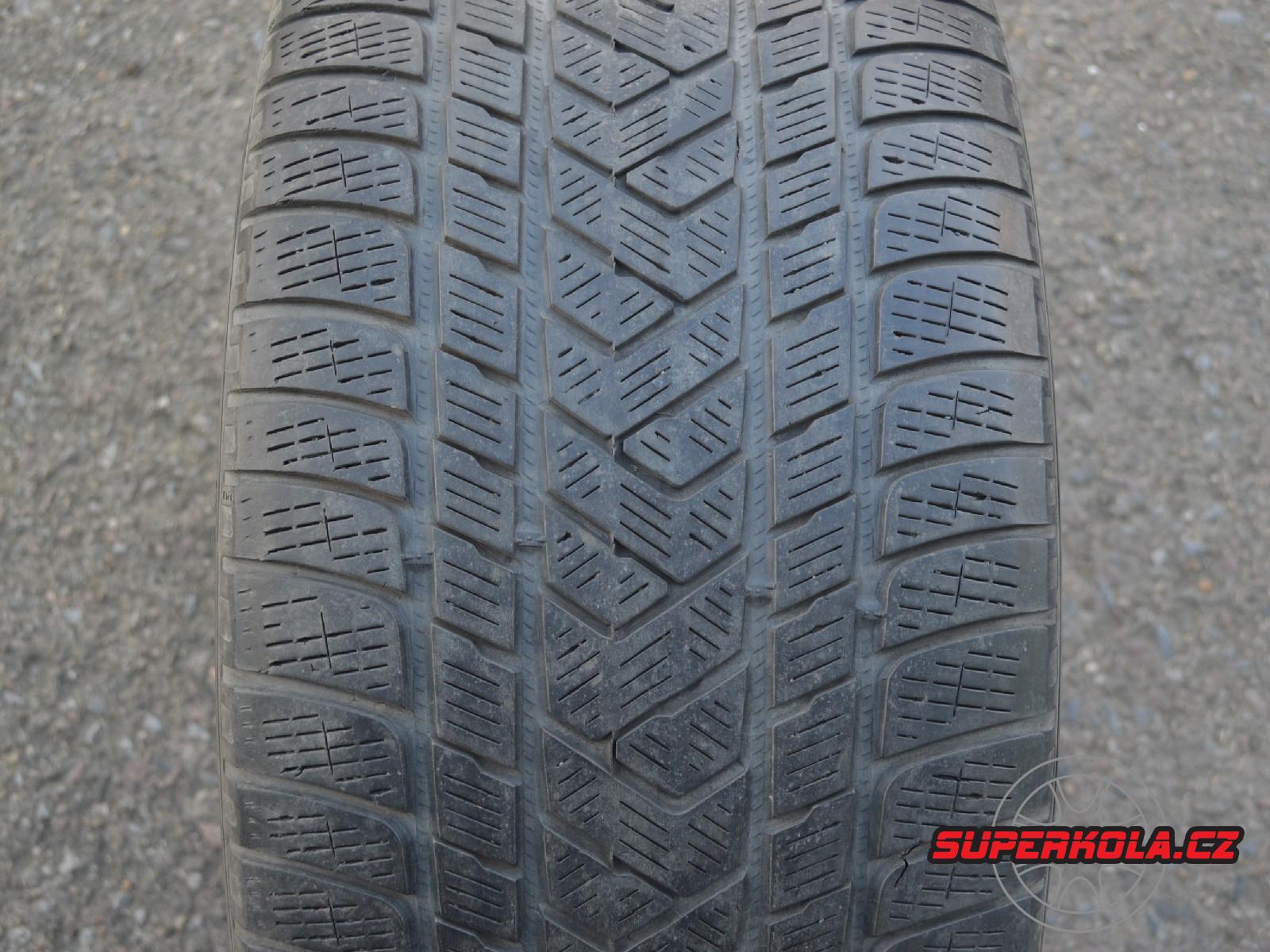 295/40/21 111V XL Pirelli Scorpion Winter, použitý zimní pár