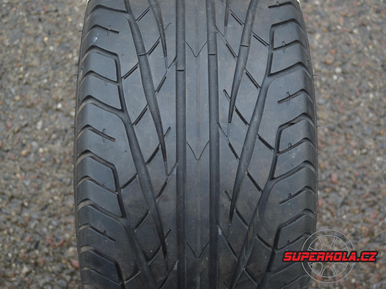 235/40/17  94W  GT Radial Champiro HPX, použitý letní pár