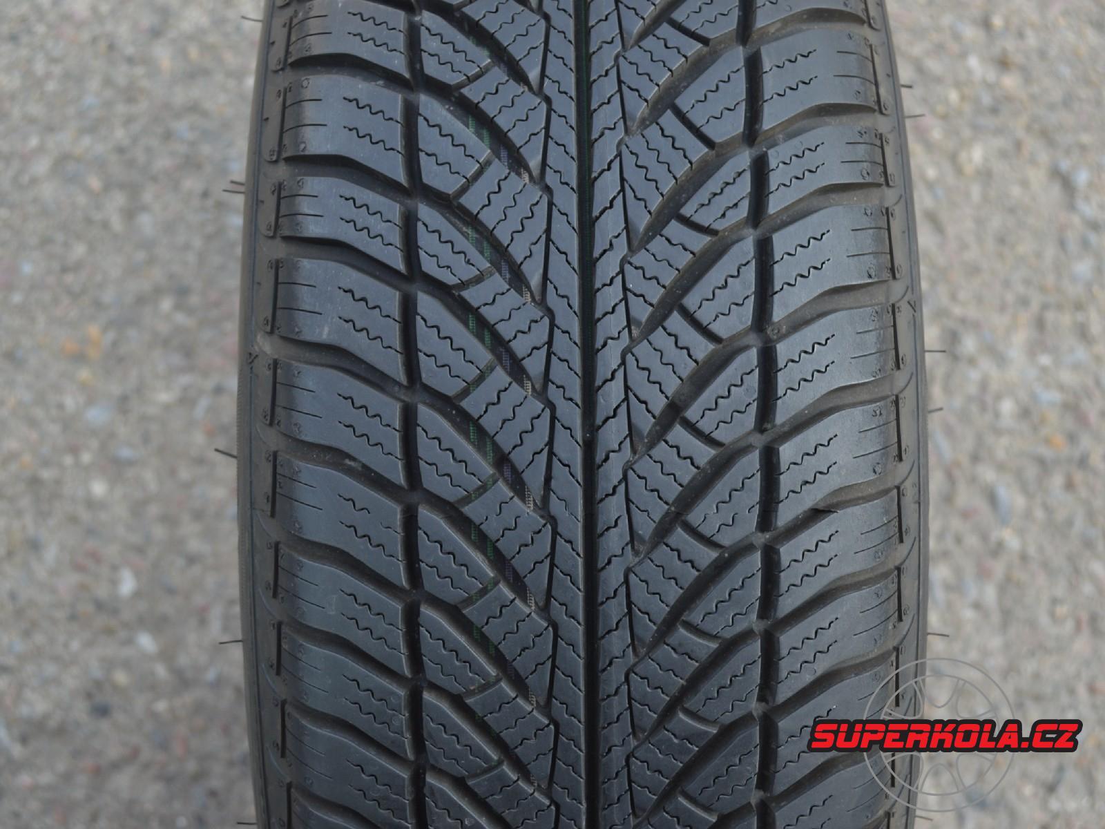 205/60/16 92H Goodyear UltraGrip 8 Performance RFT, použitá zimní sada